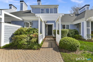 203 Lansdowne, Unit 203