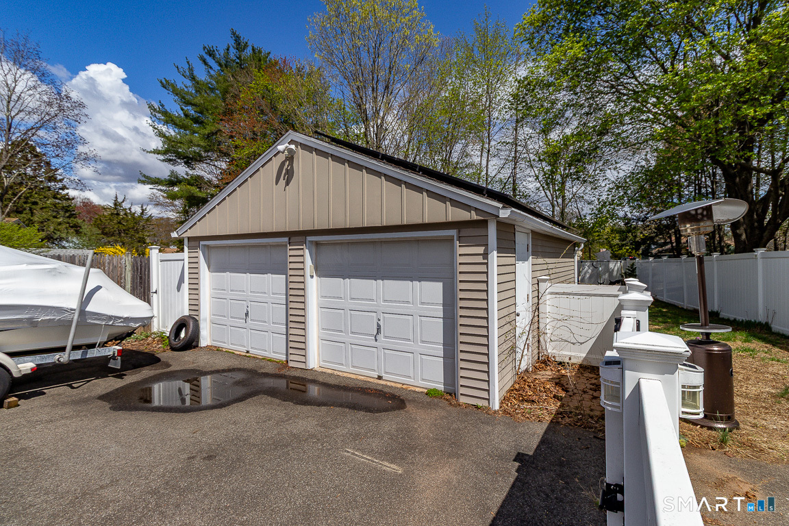 65 Lawncrest Drive