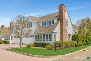 17 Kensett Lane, Unit 17