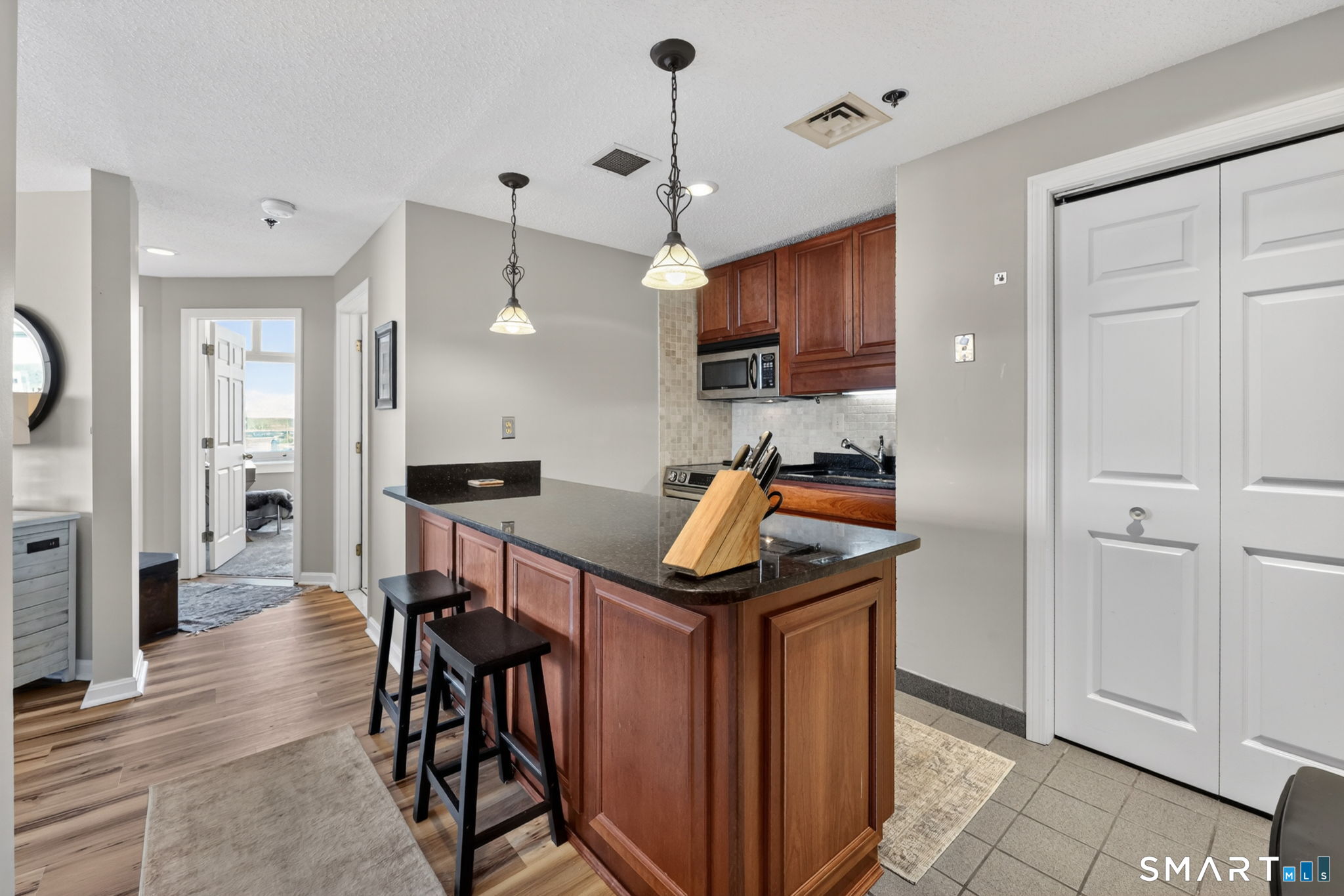 235 River, East Hartford, 06108, 2 Bedrooms Bedrooms, 0 ,2 BathroomsBathrooms,Condo/co-op For Sale,For Sale,River,0,24153282