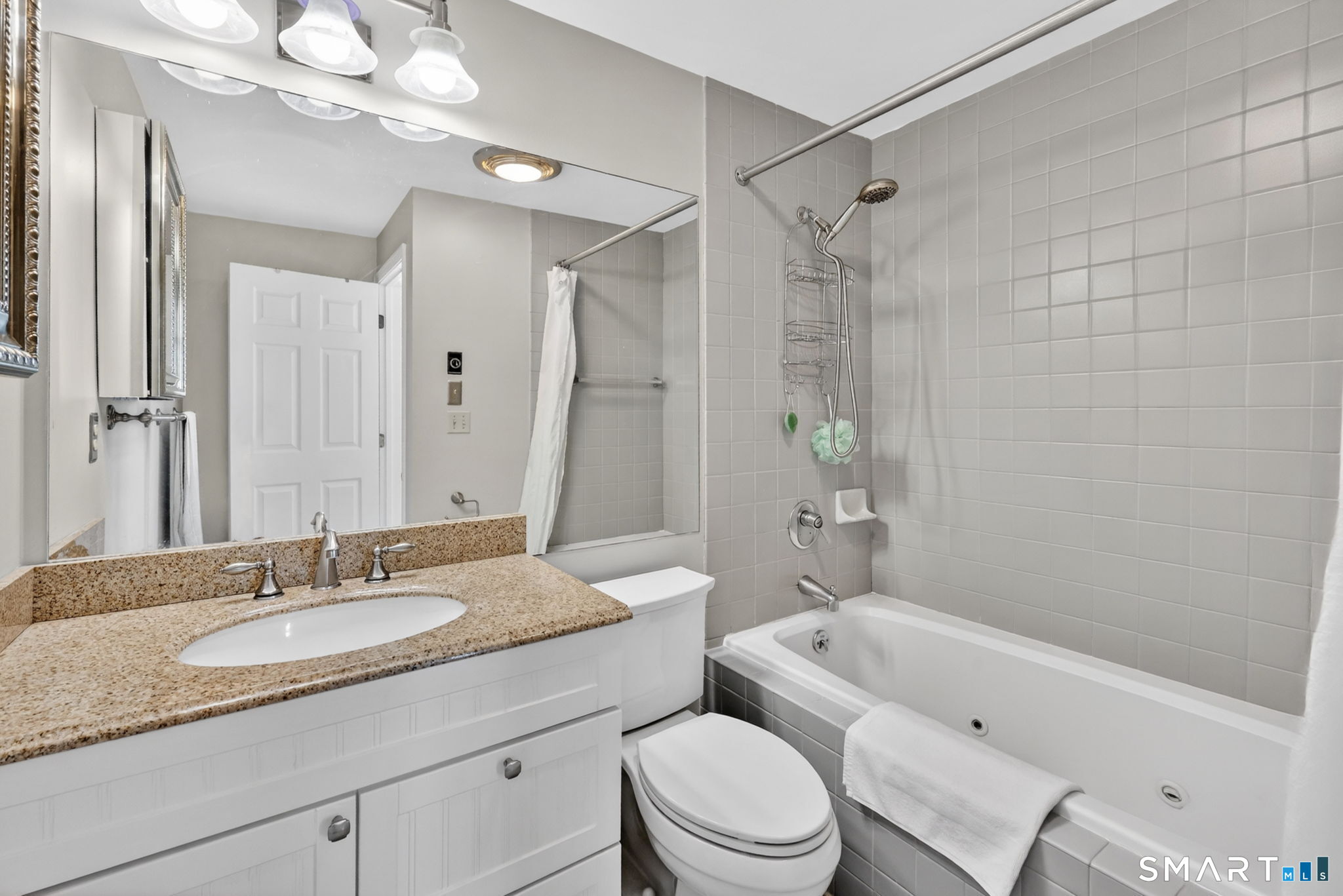 235 River, East Hartford, 06108, 2 Bedrooms Bedrooms, 0 ,2 BathroomsBathrooms,Condo/co-op For Sale,For Sale,River,0,24153282