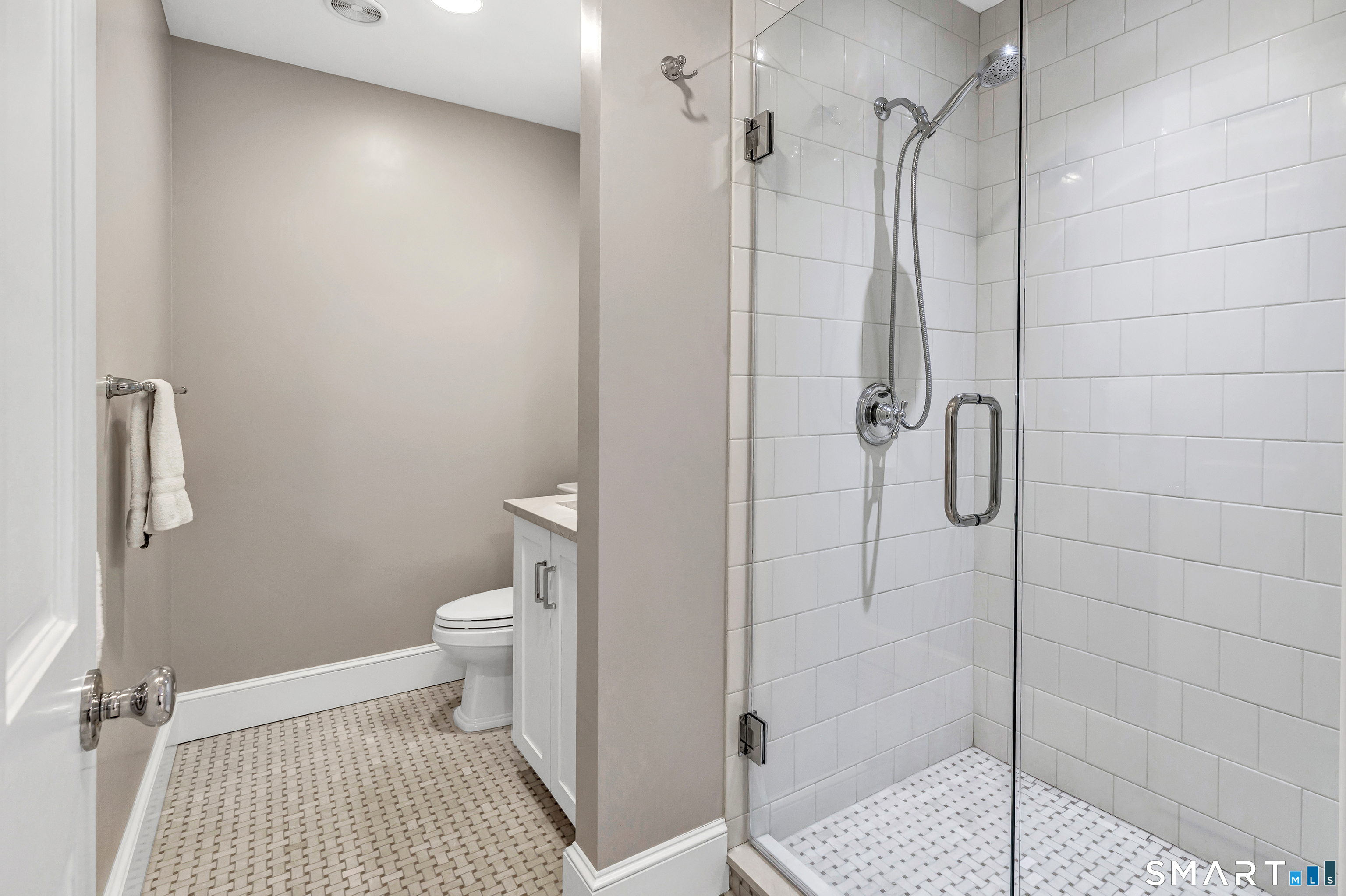 129 Quarter Horse, Fairfield, 06824, 6 Bedrooms Bedrooms, 0 ,5 BathroomsBathrooms,Single Family For Sale,For Sale,Quarter Horse,0,24165267