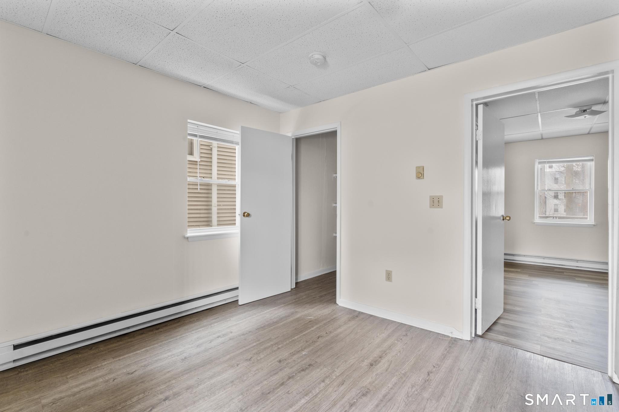 985 Bank, Waterbury, 06708, 0 , 0 ,44 BathroomsBathrooms,Commercial For Sale,For Sale,Bank,0,24168573