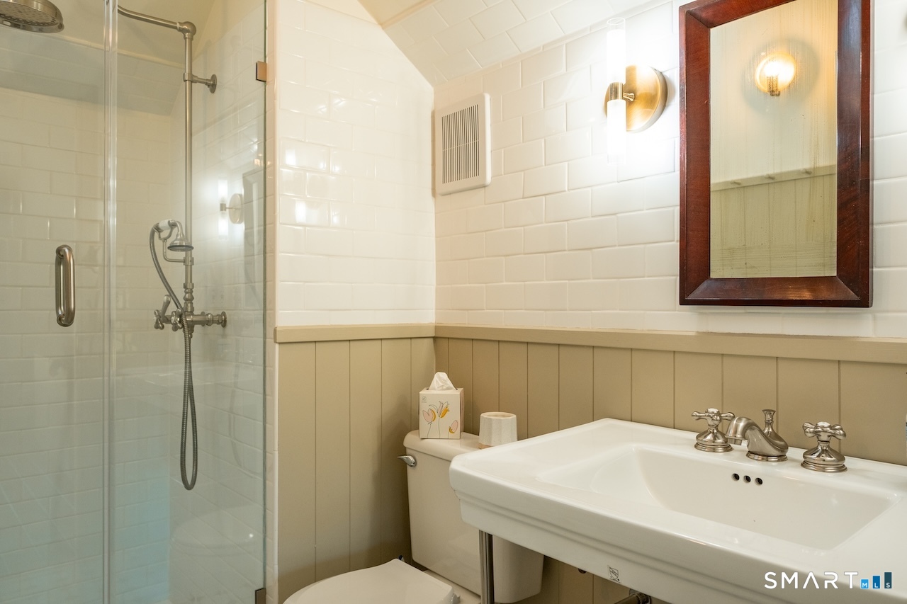 69 Mudge Pond, Sharon, 06069, 1 Bedroom Bedrooms, 0 ,2 BathroomsBathrooms,Residential Rental,For Sale,Mudge Pond,0,24168419