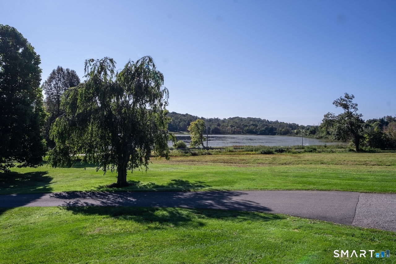 69 Mudge Pond, Sharon, 06069, 1 Bedroom Bedrooms, 0 ,2 BathroomsBathrooms,Residential Rental,For Sale,Mudge Pond,0,24168419
