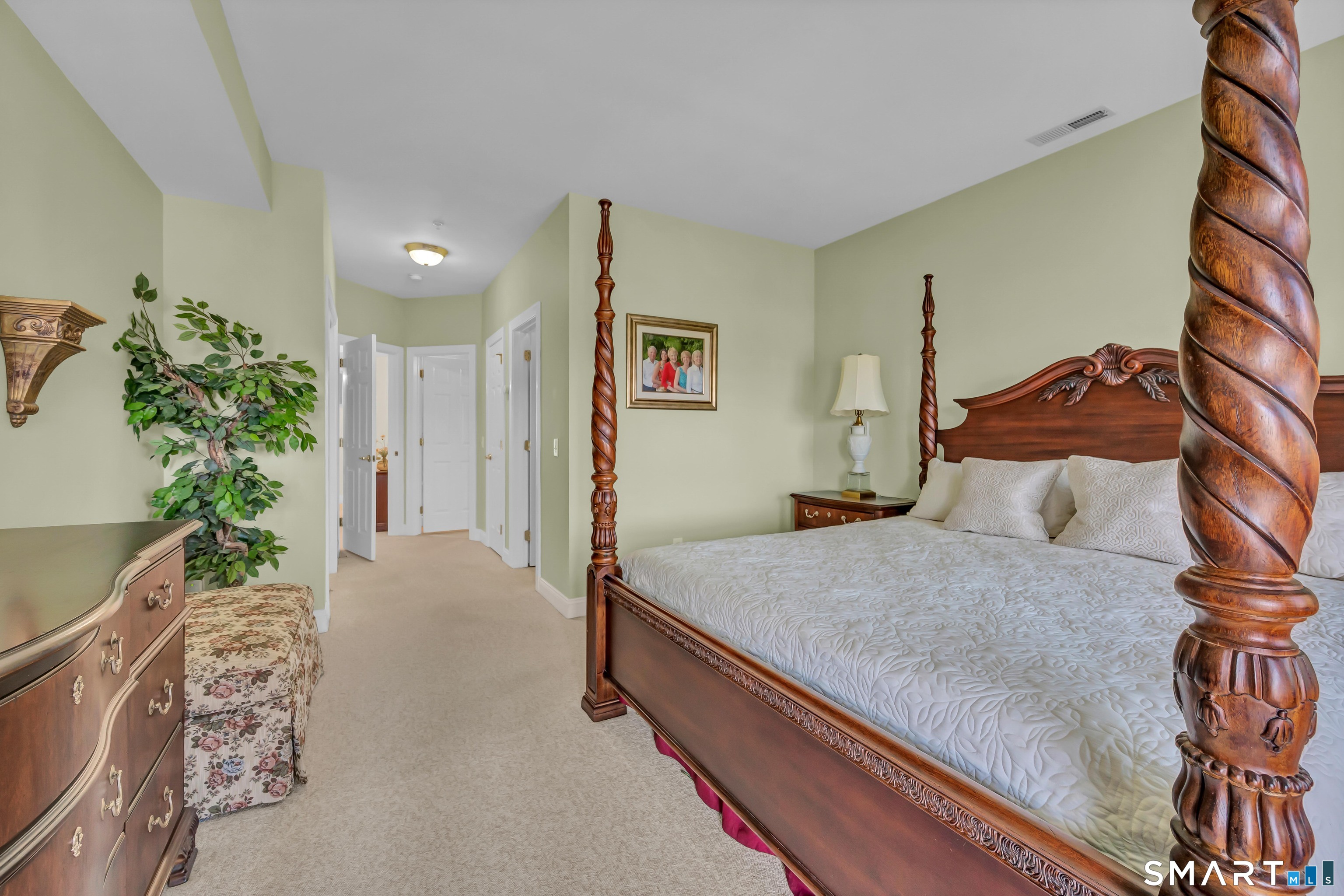 10 Hayestown, Danbury, 06811, 2 Bedrooms Bedrooms, 0 ,2 BathroomsBathrooms,Condo/co-op For Sale,For Sale,Hayestown,0,24168791