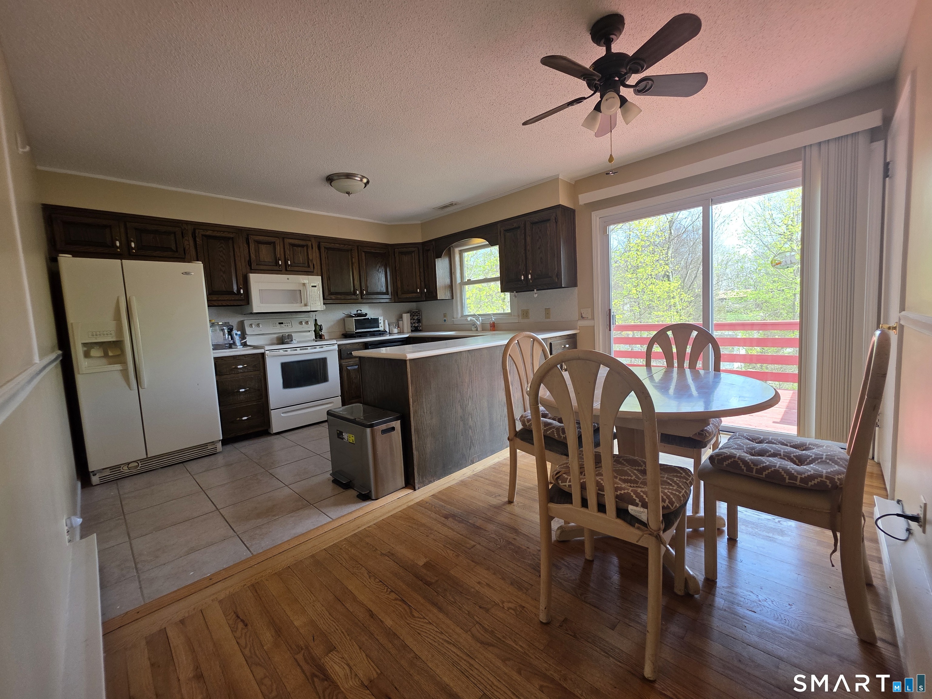 39 Charcoal Ridge, New Fairfield, 06812, 3 Bedrooms Bedrooms, 0 ,2 BathroomsBathrooms,Single Family For Sale,For Sale,Charcoal Ridge,0,24169630