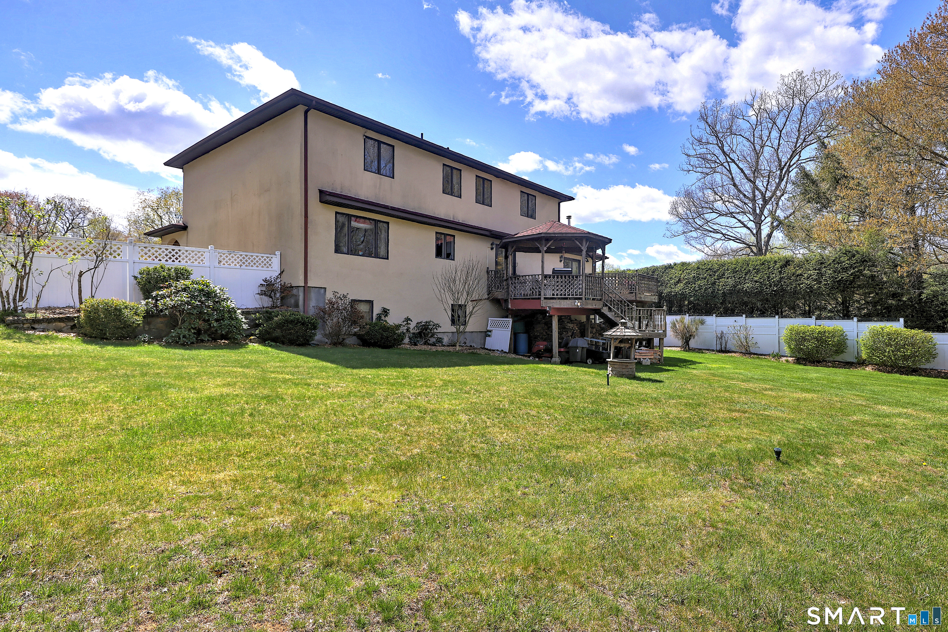 Homes for sale in Naugatuck, CT | 39 Visconti Dr, Naugatuck, CT 06770 | MLS# 24169685