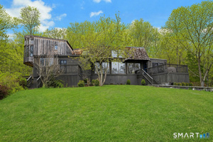 22 Hill Farm Road
