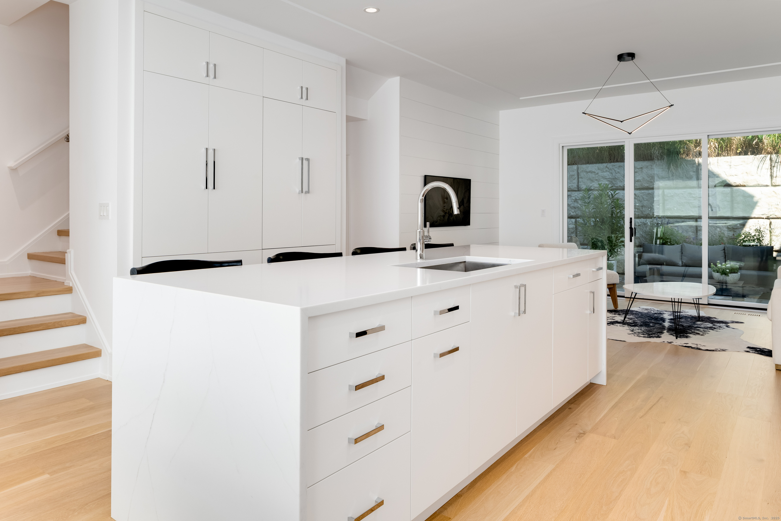783 Post, Westport, 06880, 2 Bedrooms Bedrooms, 0 ,2 BathroomsBathrooms,Condo/co-op For Sale,For Sale,Post,0,24169865