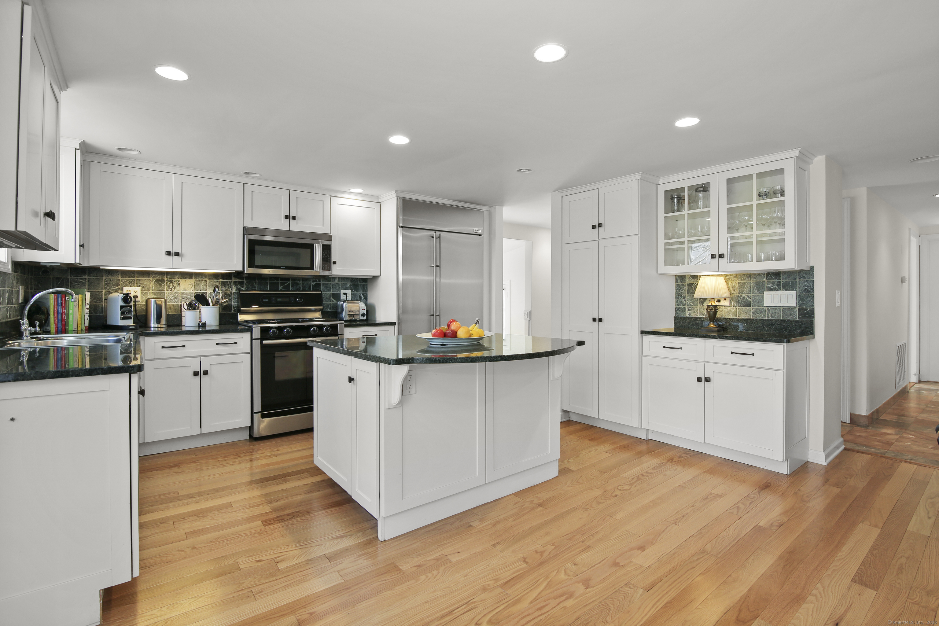 4 Covlee, Westport, 06880, 4 Bedrooms Bedrooms, 0 ,3 BathroomsBathrooms,Residential Rental,For Sale,Covlee,0,24169919