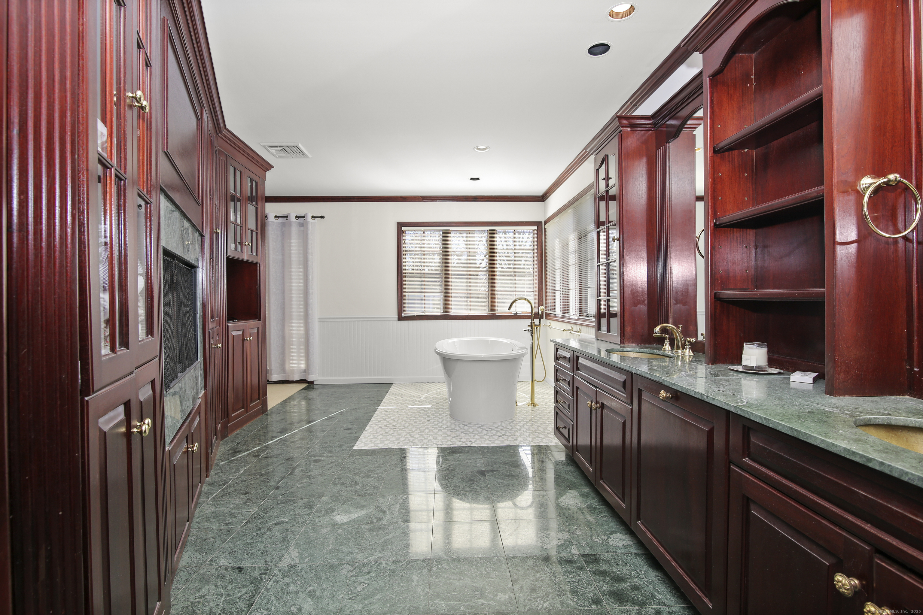 4 Covlee, Westport, 06880, 4 Bedrooms Bedrooms, 0 ,3 BathroomsBathrooms,Residential Rental,For Sale,Covlee,0,24169919
