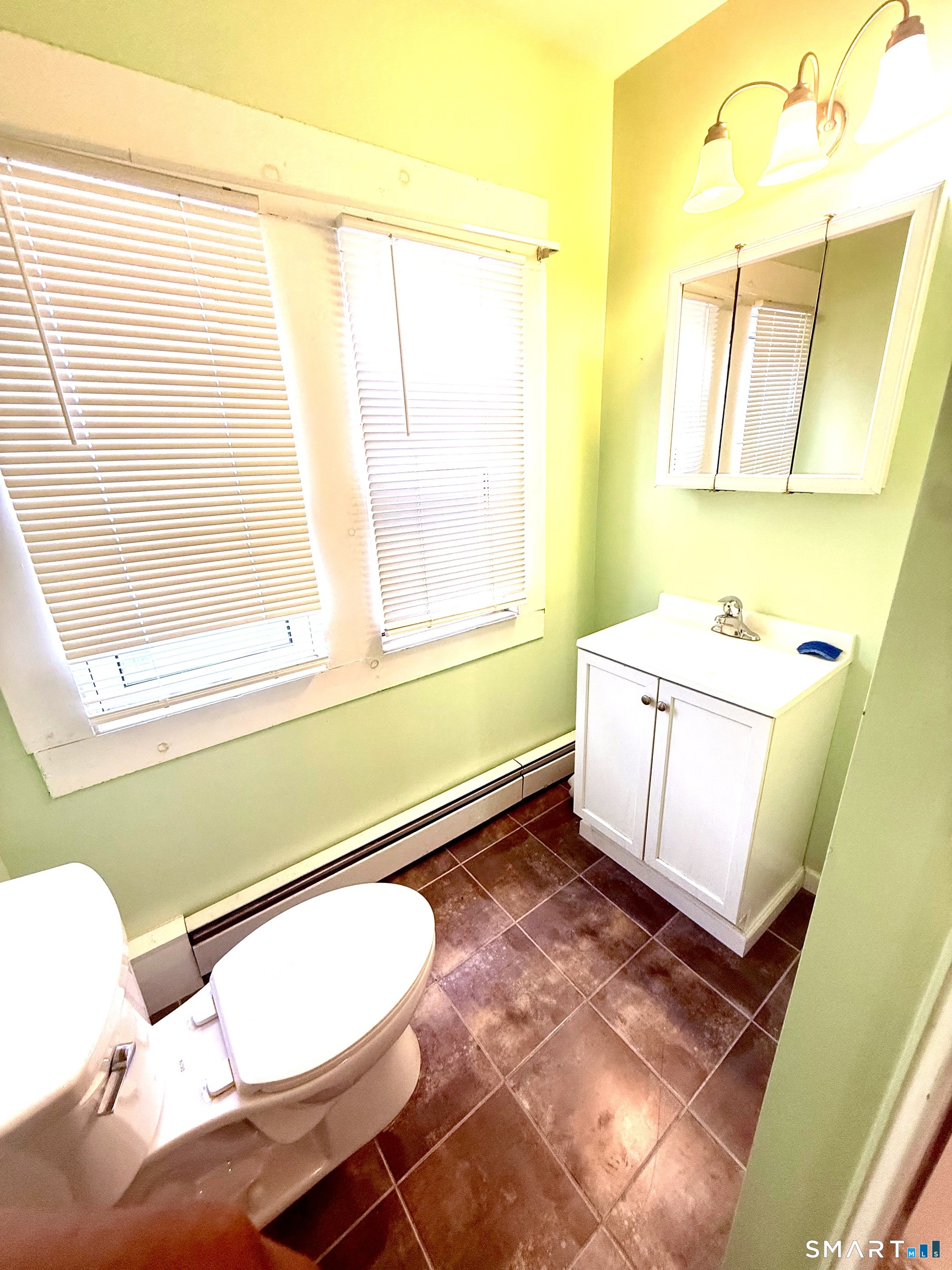 22 Eastwood, Waterbury, 06705, 5 Bedrooms Bedrooms, 0 ,3 BathroomsBathrooms,Multi-family For Sale,For Sale,Eastwood,0,24167082