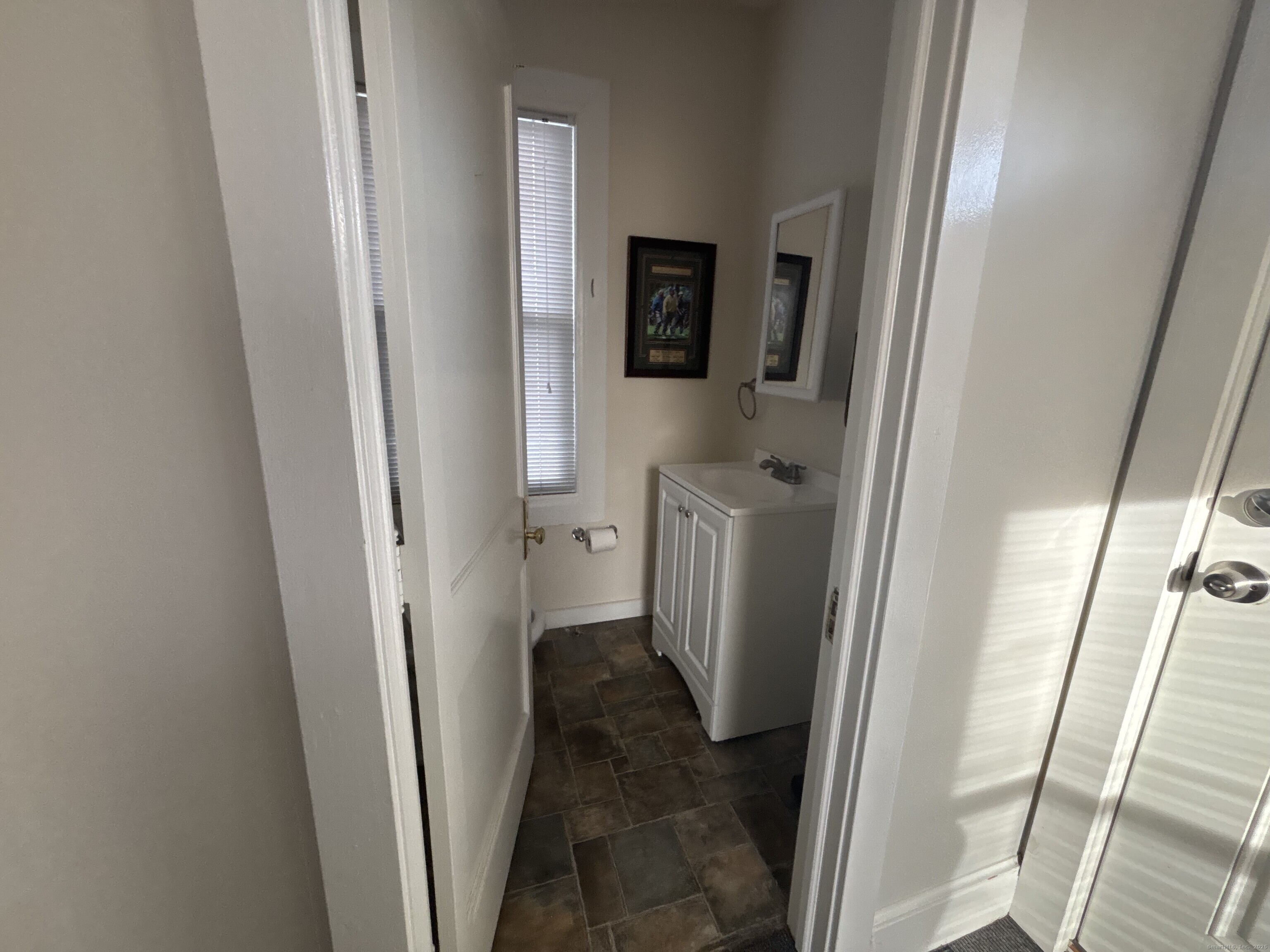 3-A Main, Essex, 06409, 0 , 0 ,0,Commercial For Lease,For Rent,Main,0,24170008