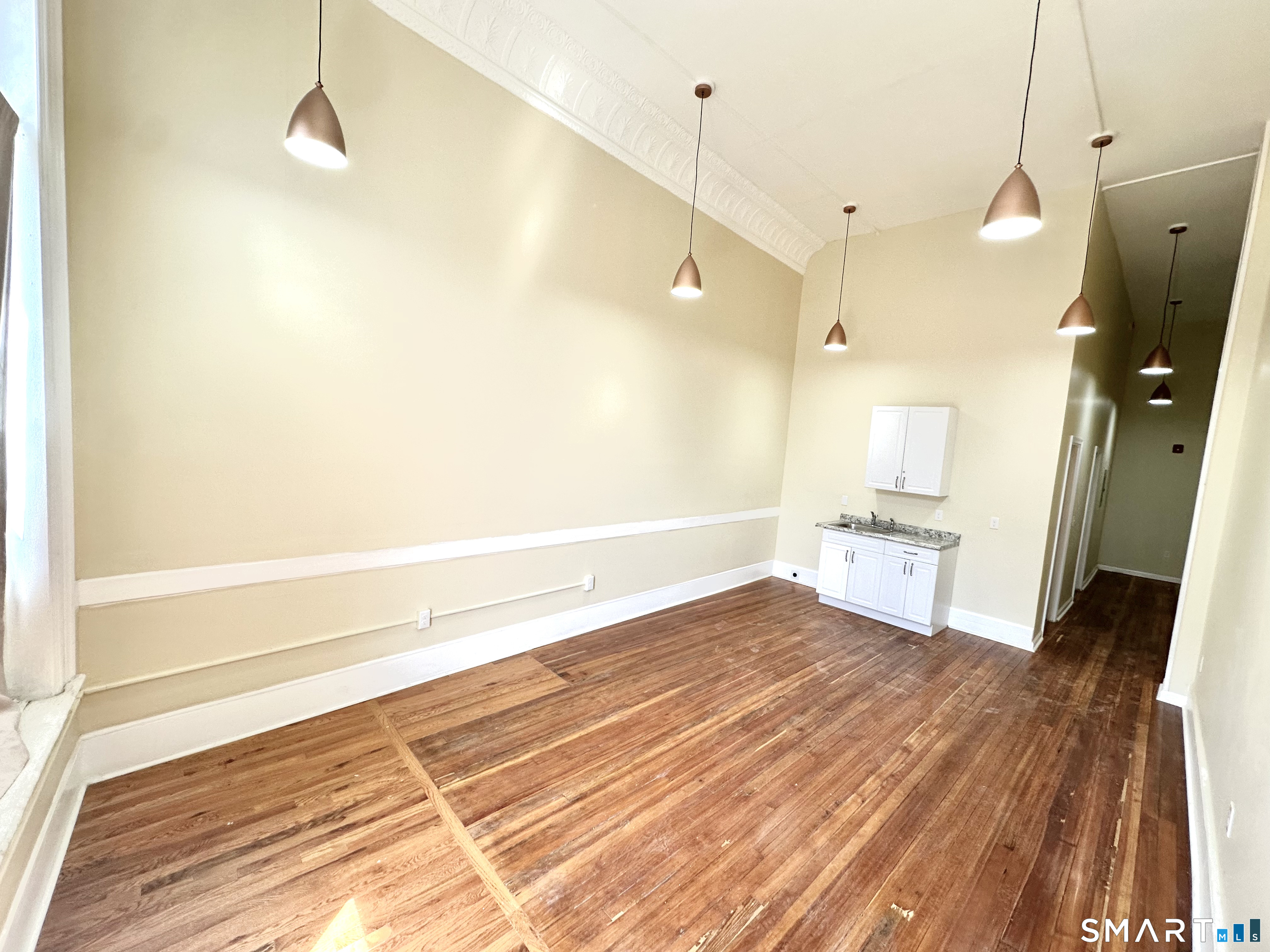 105 Bank, Waterbury, 06702, 1 Bedroom Bedrooms, 0 ,1 BathroomBathrooms,Residential Rental,For Sale,Bank,0,24096244