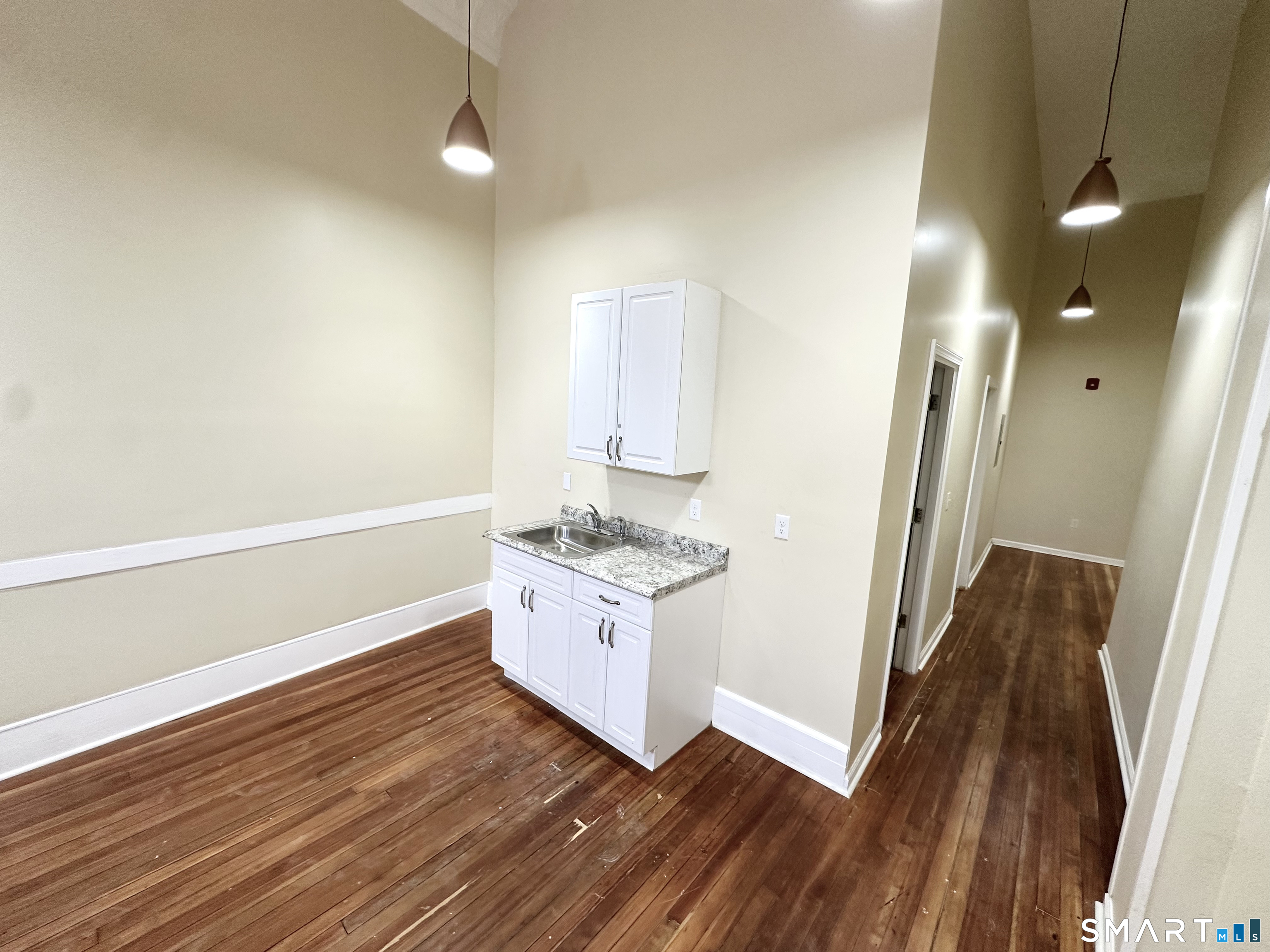 105 Bank, Waterbury, 06702, 1 Bedroom Bedrooms, 0 ,1 BathroomBathrooms,Residential Rental,For Sale,Bank,0,24096244
