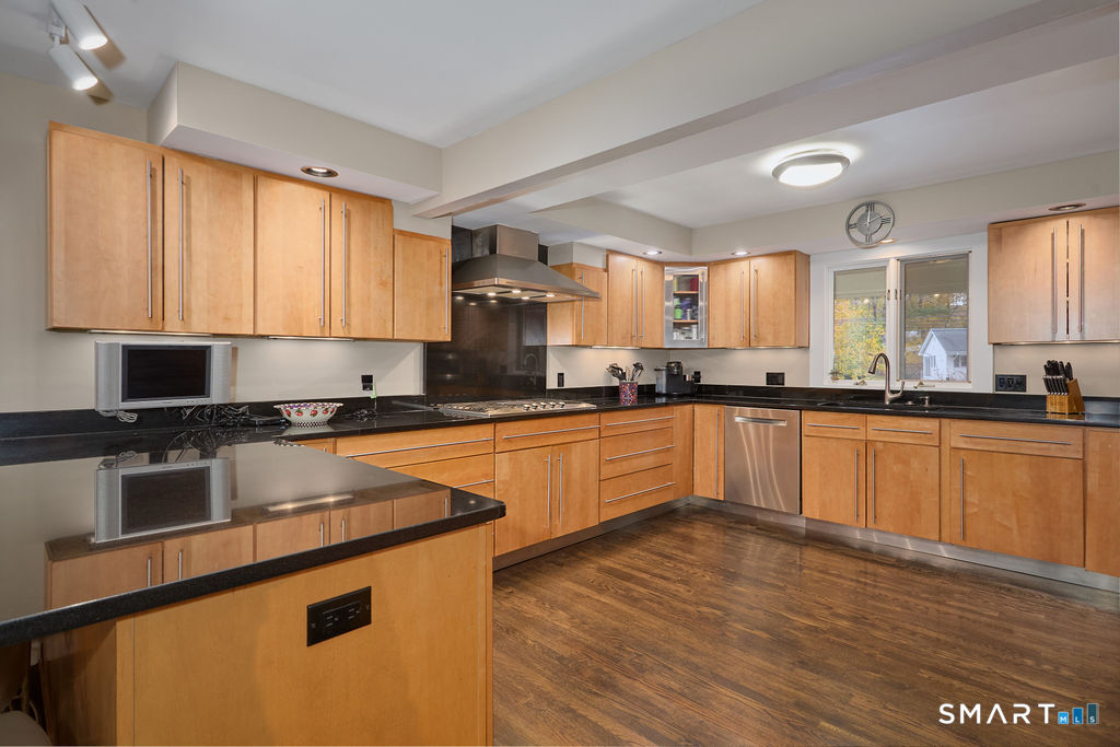 66 Wynn Wood, Fairfield, 06825, 4 Bedrooms Bedrooms, 0 ,4 BathroomsBathrooms,Single Family For Sale,For Sale,Wynn Wood,0,24170000
