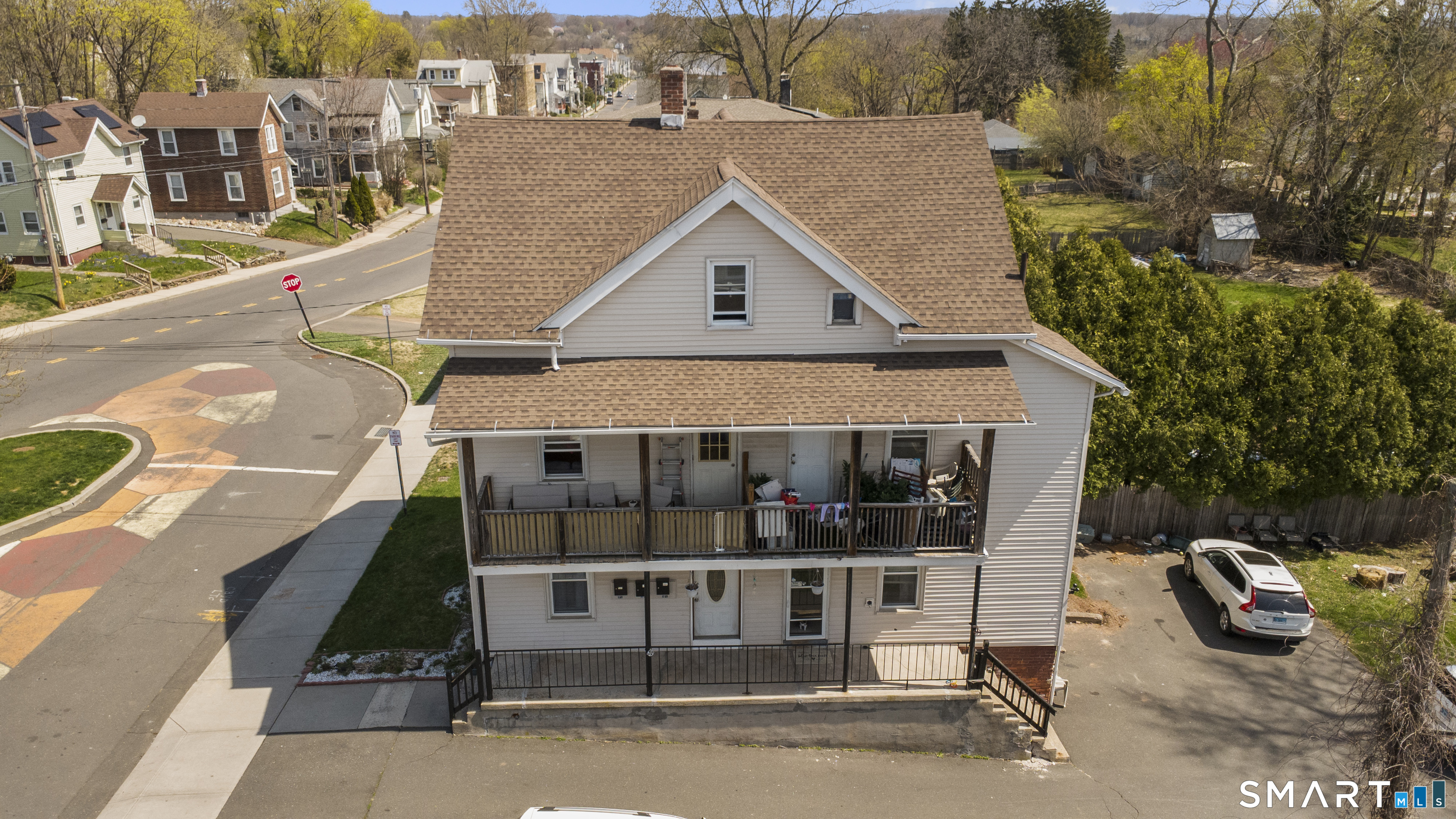 15 Jubilee, New Britain, 06051, 7 Bedrooms Bedrooms, 0 ,3 BathroomsBathrooms,Multi-family For Sale,For Sale,Jubilee,0,24165157