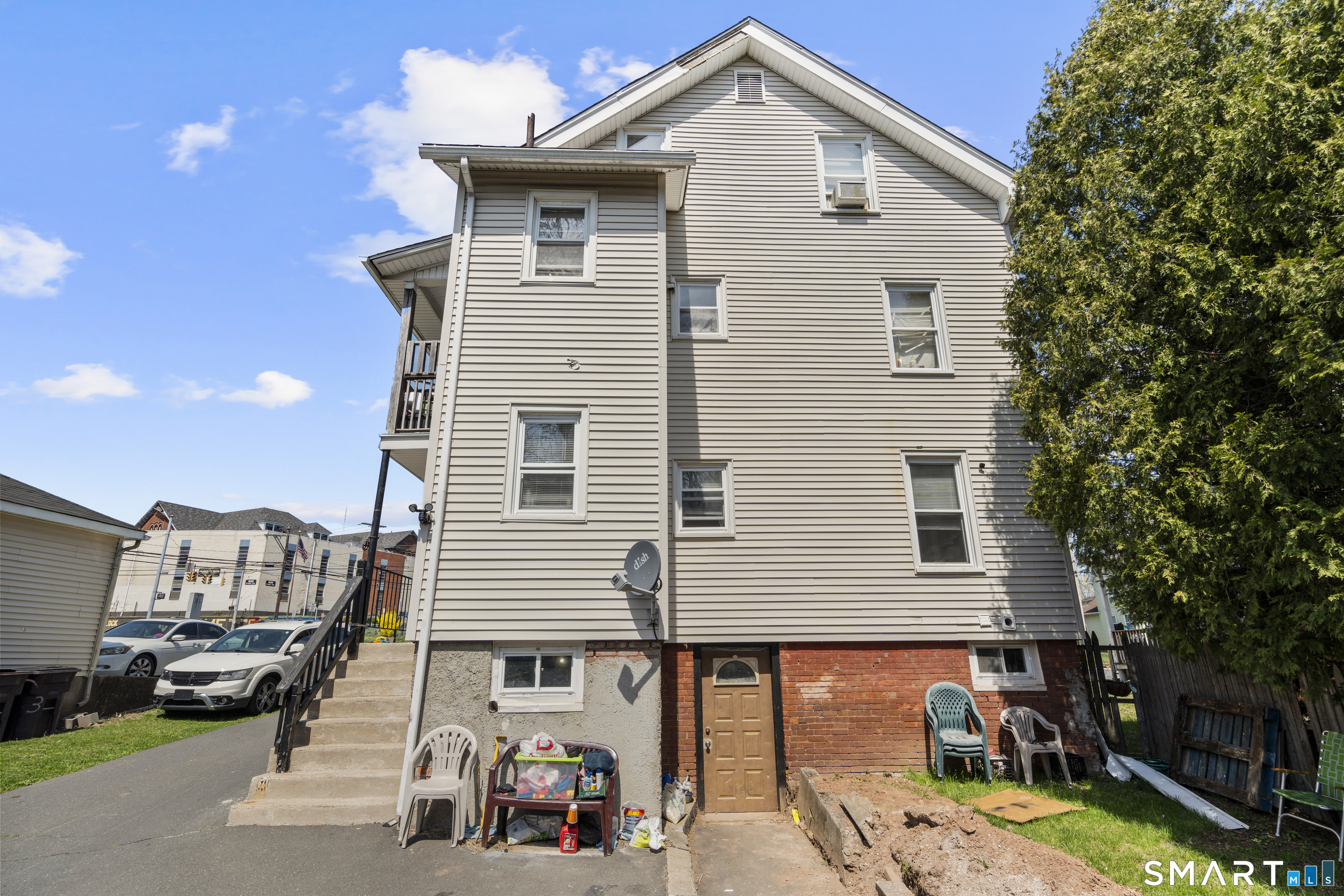 15 Jubilee, New Britain, 06051, 7 Bedrooms Bedrooms, 0 ,3 BathroomsBathrooms,Multi-family For Sale,For Sale,Jubilee,0,24165157