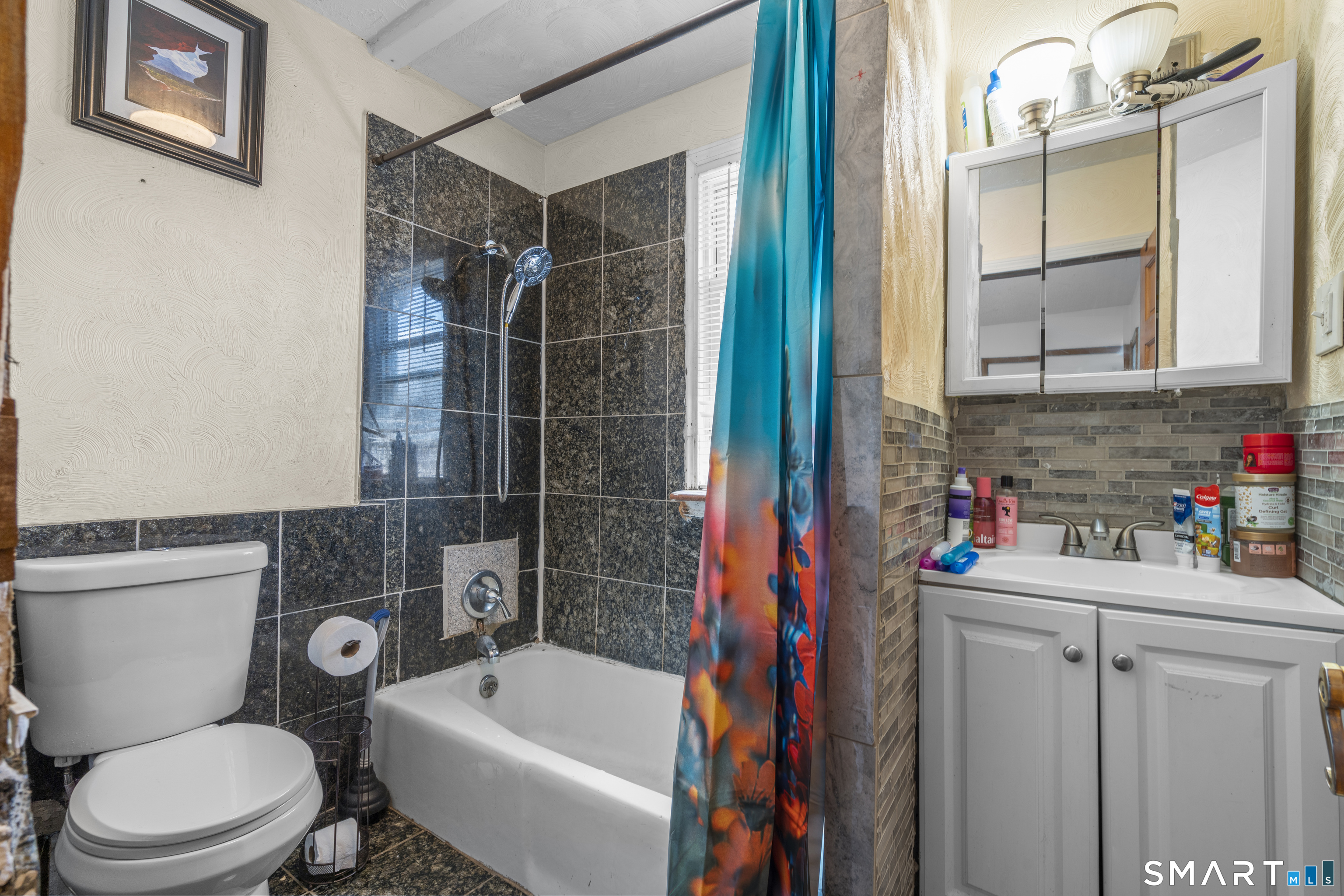 15 Jubilee, New Britain, 06051, 7 Bedrooms Bedrooms, 0 ,3 BathroomsBathrooms,Multi-family For Sale,For Sale,Jubilee,0,24165157