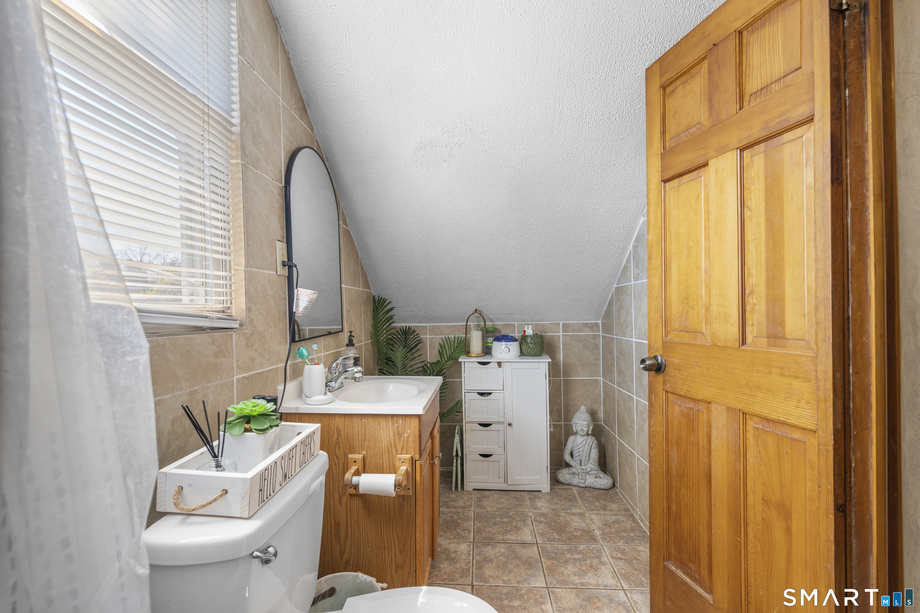 15 Jubilee, New Britain, 06051, 7 Bedrooms Bedrooms, 0 ,3 BathroomsBathrooms,Multi-family For Sale,For Sale,Jubilee,0,24165157