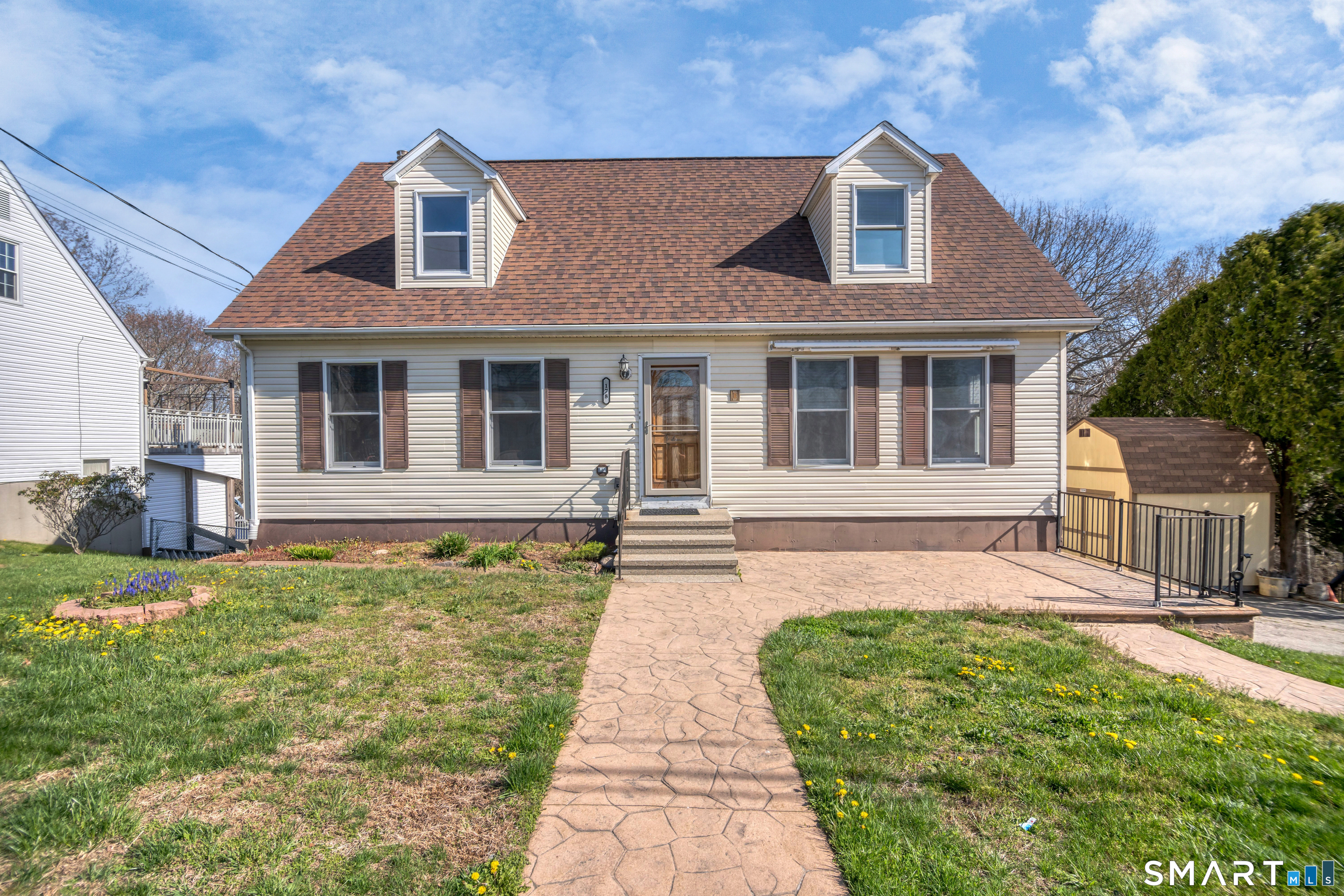 Featured Listing Photo