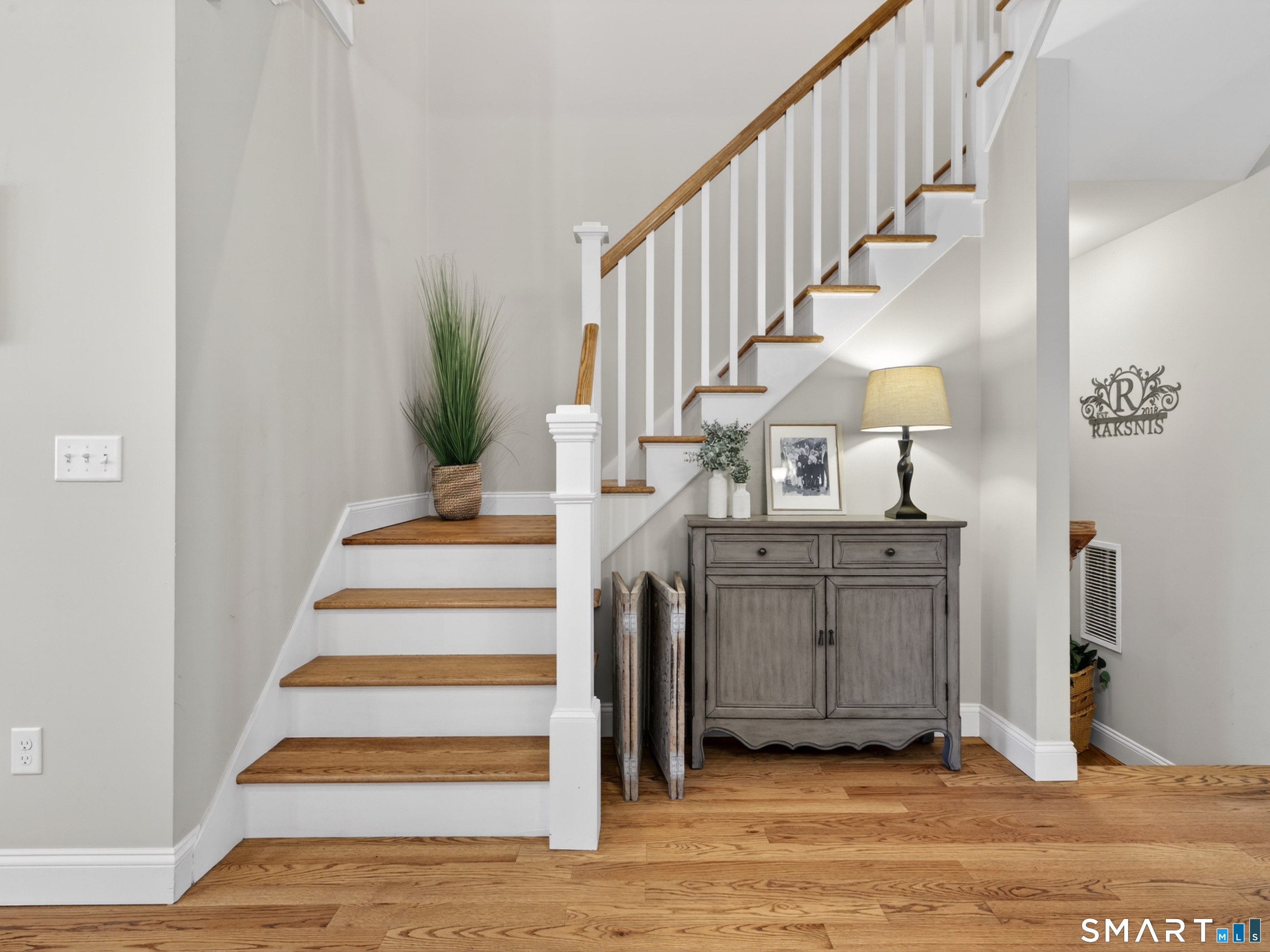 11 Village, East Lyme, 06357, 2 Bedrooms Bedrooms, 0 ,2 BathroomsBathrooms,Condo/co-op For Sale,For Sale,Village,0,24169981