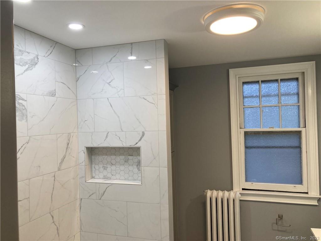 18 Maplewood, West Hartford, 06119, 3 Bedrooms Bedrooms, 0 ,1 BathroomBathrooms,Residential Rental,For Sale,Maplewood,0,24170497