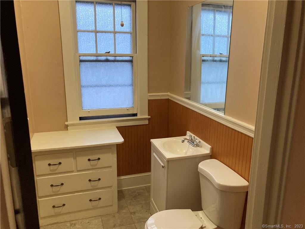 18 Maplewood, West Hartford, 06119, 3 Bedrooms Bedrooms, 0 ,1 BathroomBathrooms,Residential Rental,For Sale,Maplewood,0,24170497