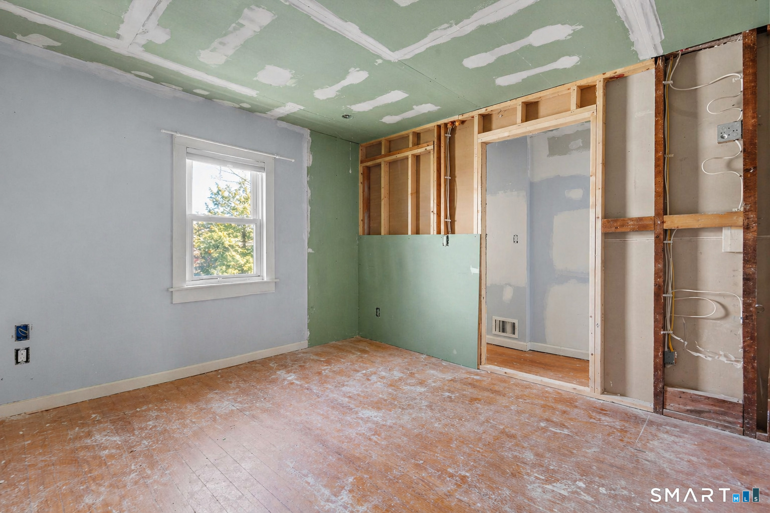 9 Reservoir, Bethel, 06801, 5 Bedrooms Bedrooms, 0 ,2 BathroomsBathrooms,Multi-family For Sale,For Sale,Reservoir,0,24168879