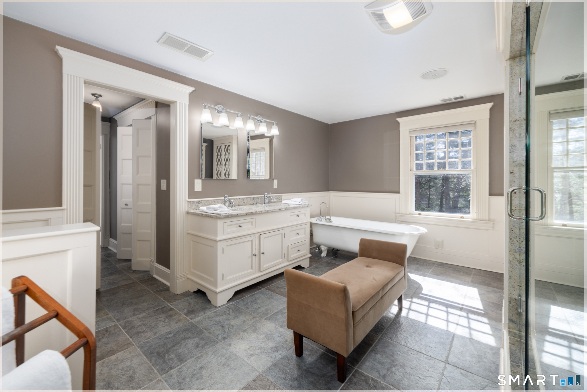 720 Spring, Manchester, 06040, 5 Bedrooms Bedrooms, 0 ,2 BathroomsBathrooms,Single Family For Sale,For Sale,Spring,0,24167564