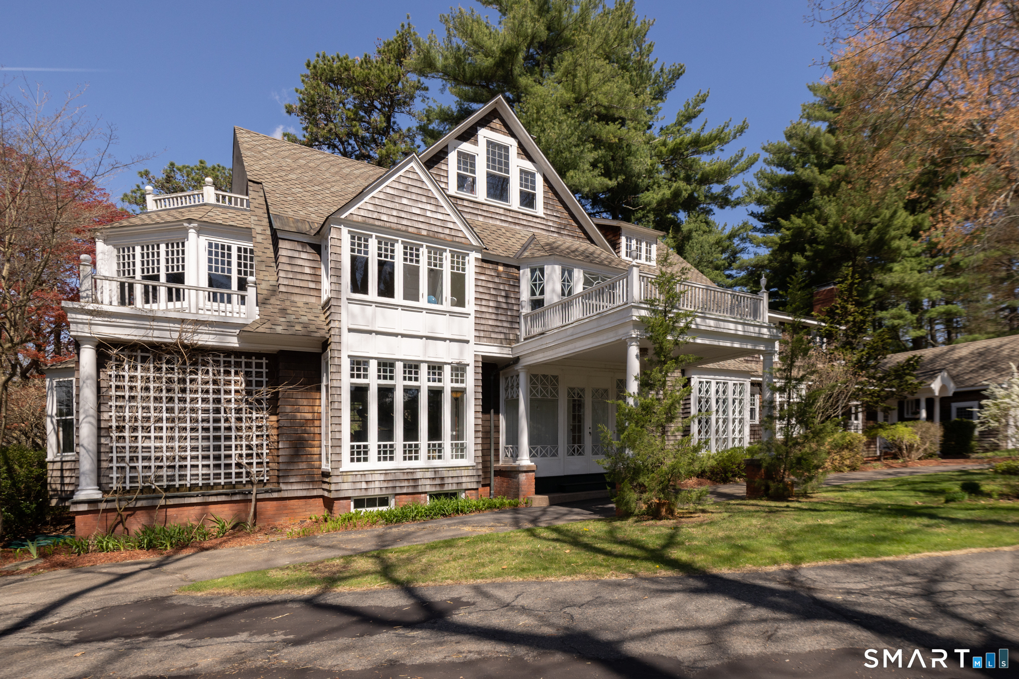 720 Spring, Manchester, 06040, 5 Bedrooms Bedrooms, 0 ,2 BathroomsBathrooms,Single Family For Sale,For Sale,Spring,0,24167564