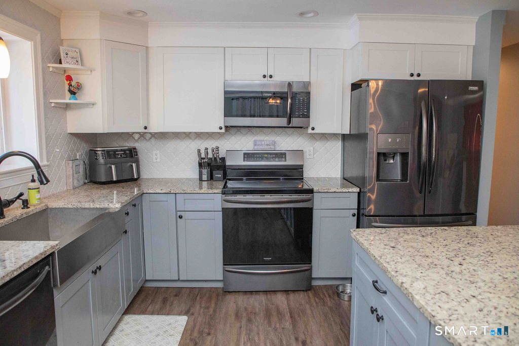 27 Old Skinner, East Hampton, 06424, 3 Bedrooms Bedrooms, 0 ,2 BathroomsBathrooms,Single Family For Sale,For Sale,Old Skinner,0,24168539