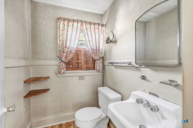 3922 Main, Stratford, 06614, 3 Bedrooms Bedrooms, 0 ,1 BathroomBathrooms,Single Family For Sale,For Sale,Main,0,24170883