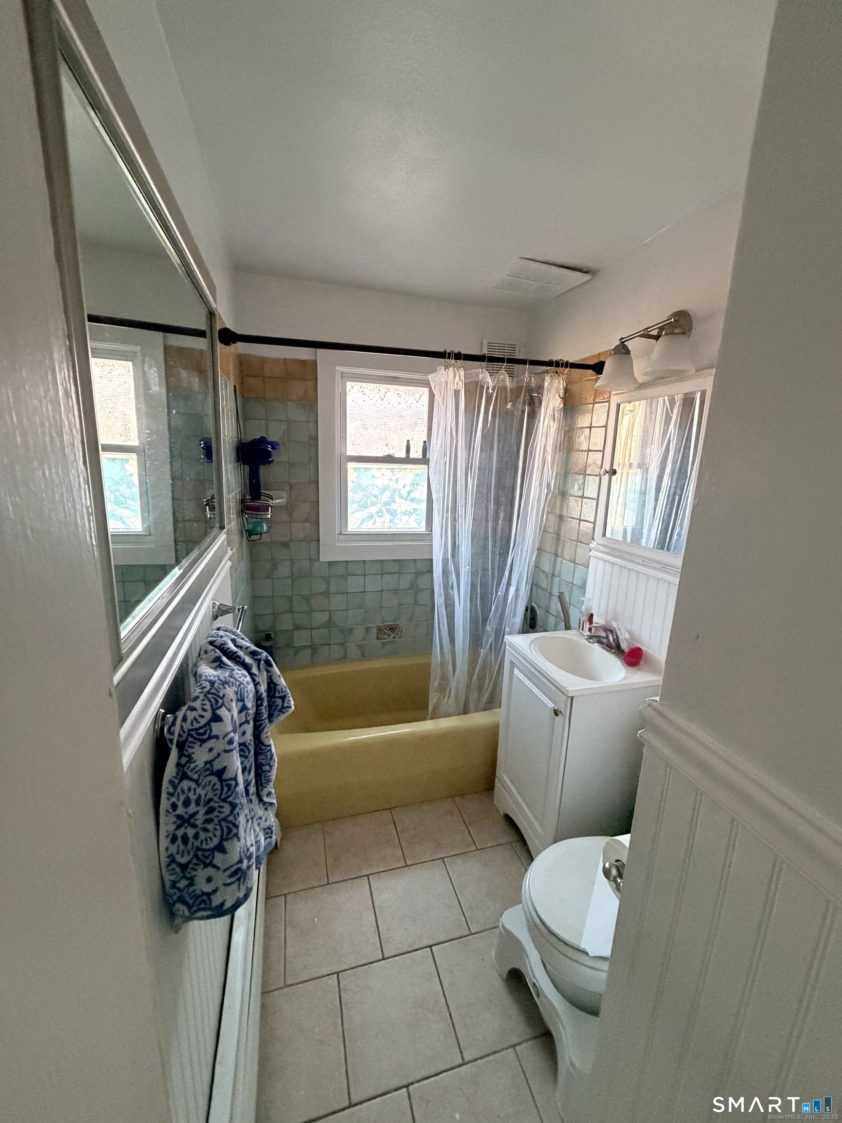 33 Assisi, Norwalk, 06854, 3 Bedrooms Bedrooms, 0 ,2 BathroomsBathrooms,Single Family For Sale,For Sale,Assisi,0,24170913