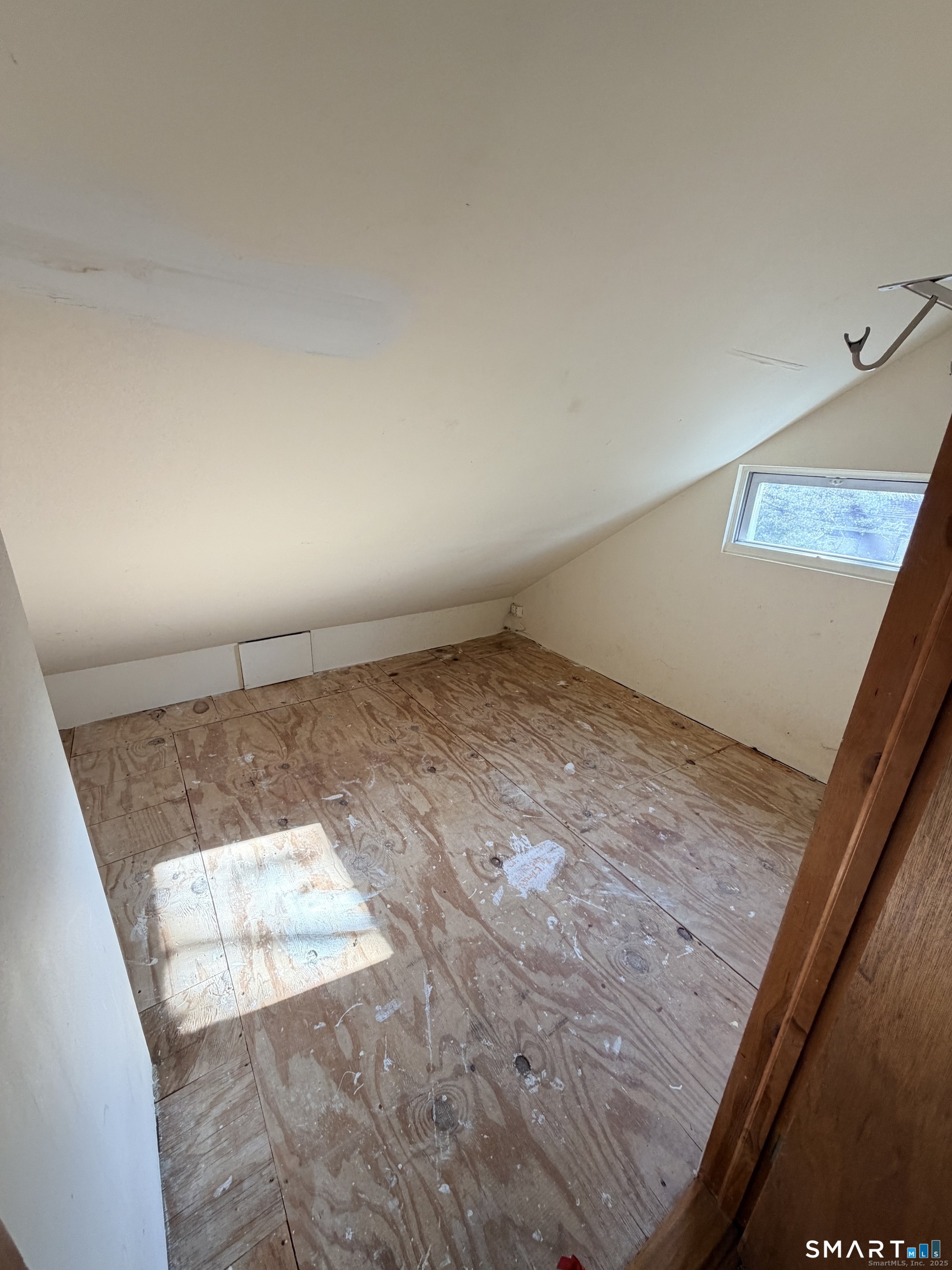 33 Assisi, Norwalk, 06854, 3 Bedrooms Bedrooms, 0 ,2 BathroomsBathrooms,Single Family For Sale,For Sale,Assisi,0,24170913