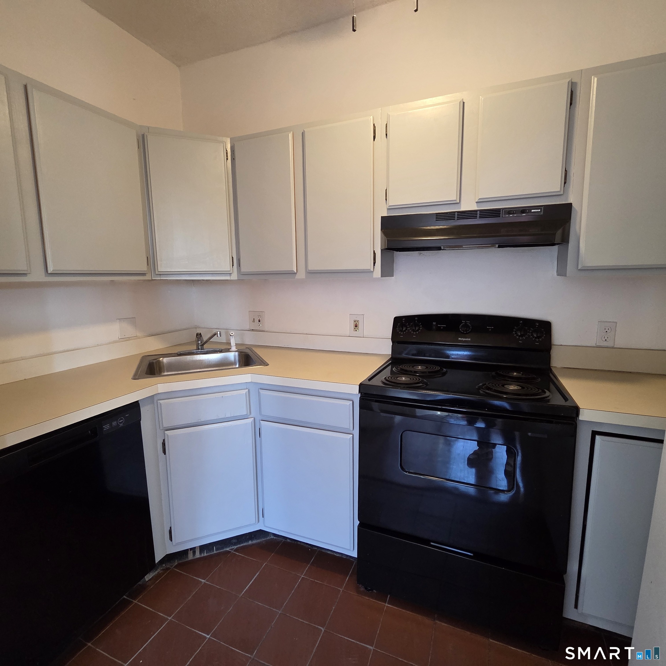 52 Atwood, Hartford, 06105, 2 Bedrooms Bedrooms, 0 ,1 BathroomBathrooms,Residential Rental,For Sale,Atwood,0,24170781
