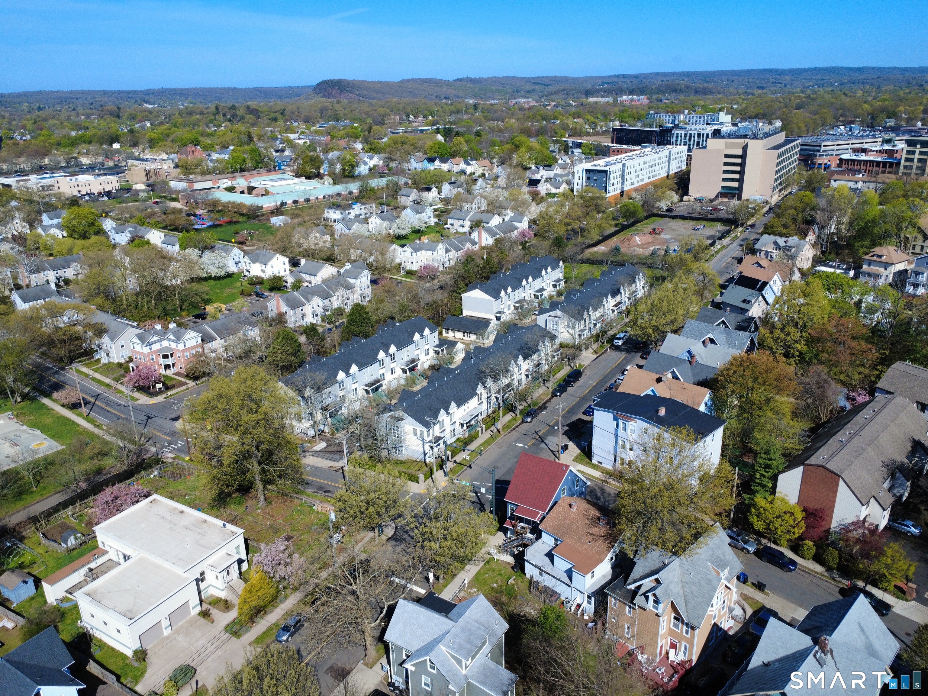130 Winchester, New Haven, 06511, 2 Bedrooms Bedrooms, 0 ,1 BathroomBathrooms,Condo/co-op For Sale,For Sale,Winchester,0,24170887