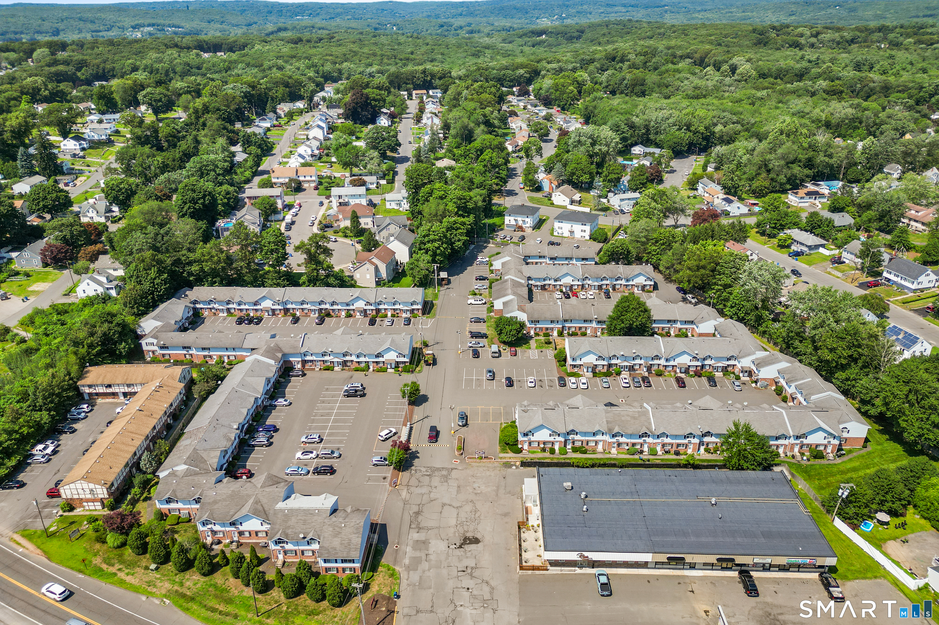975 Meriden, Waterbury, 06705, 1 Bedroom Bedrooms, 0 ,1 BathroomBathrooms,Condo/co-op For Sale,For Sale,Meriden,0,24171091