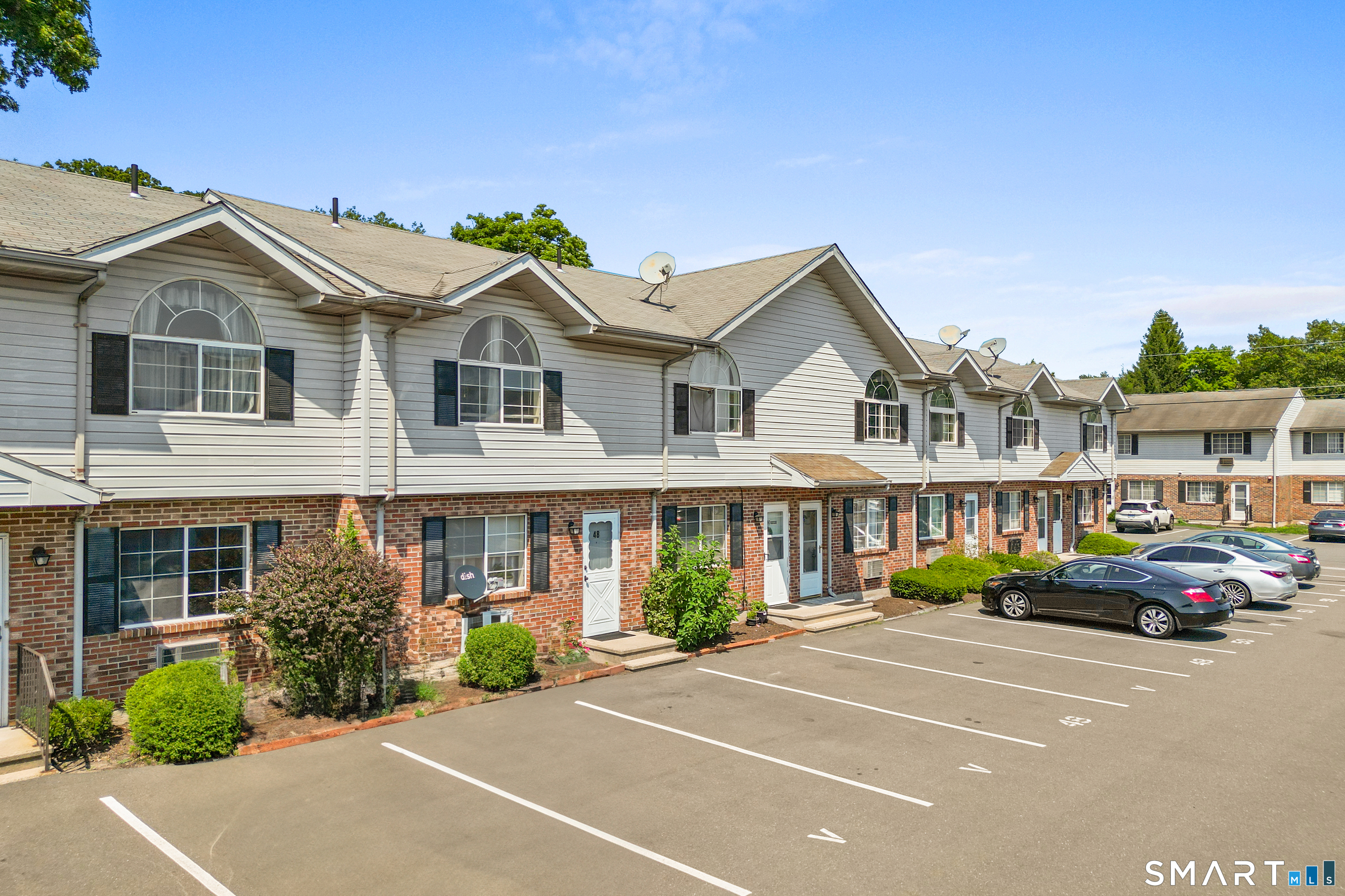 975 Meriden, Waterbury, 06705, 1 Bedroom Bedrooms, 0 ,1 BathroomBathrooms,Condo/co-op For Sale,For Sale,Meriden,0,24171091