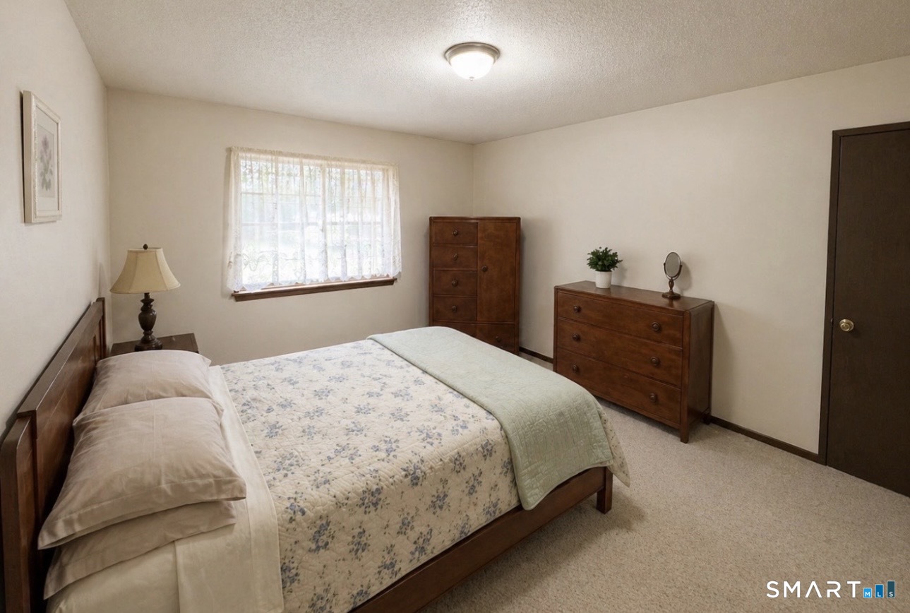 975 Meriden, Waterbury, 06705, 1 Bedroom Bedrooms, 0 ,1 BathroomBathrooms,Condo/co-op For Sale,For Sale,Meriden,0,24171091