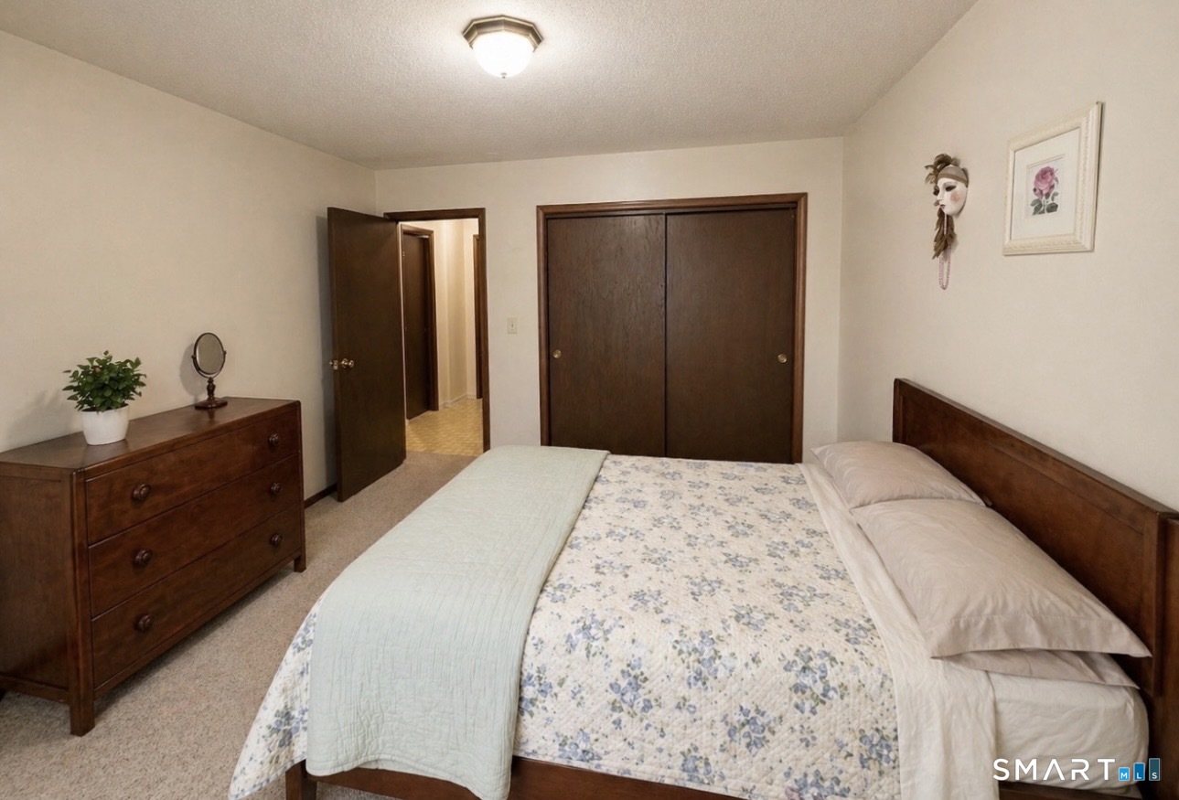 975 Meriden, Waterbury, 06705, 1 Bedroom Bedrooms, 0 ,1 BathroomBathrooms,Condo/co-op For Sale,For Sale,Meriden,0,24171091