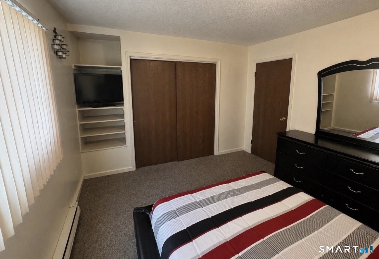 975 Meriden, Waterbury, 06705, 2 Bedrooms Bedrooms, 0 ,1 BathroomBathrooms,Condo/co-op For Sale,For Sale,Meriden,0,24171125