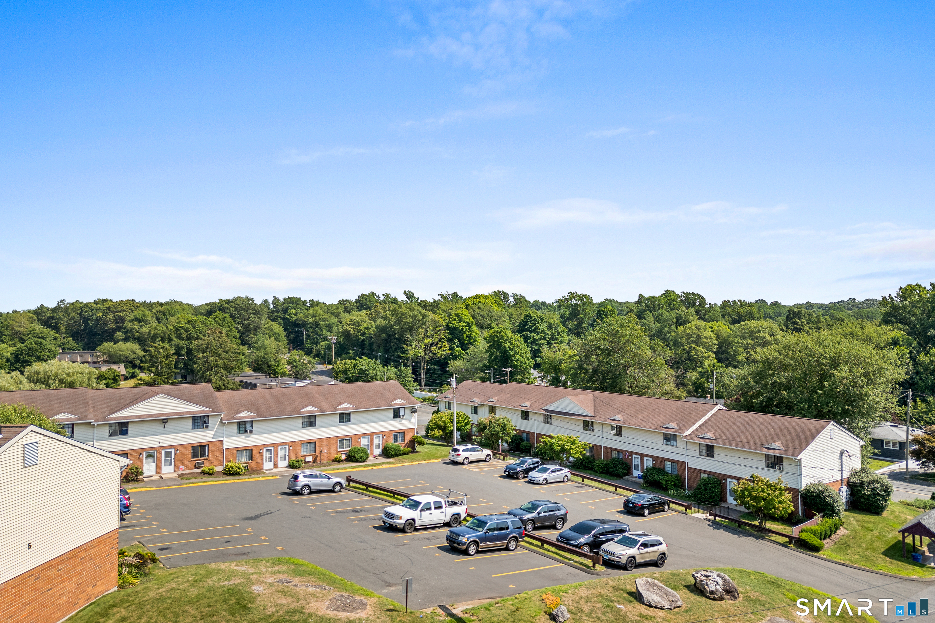 975 Meriden, Waterbury, 06705, 2 Bedrooms Bedrooms, 0 ,1 BathroomBathrooms,Condo/co-op For Sale,For Sale,Meriden,0,24171125