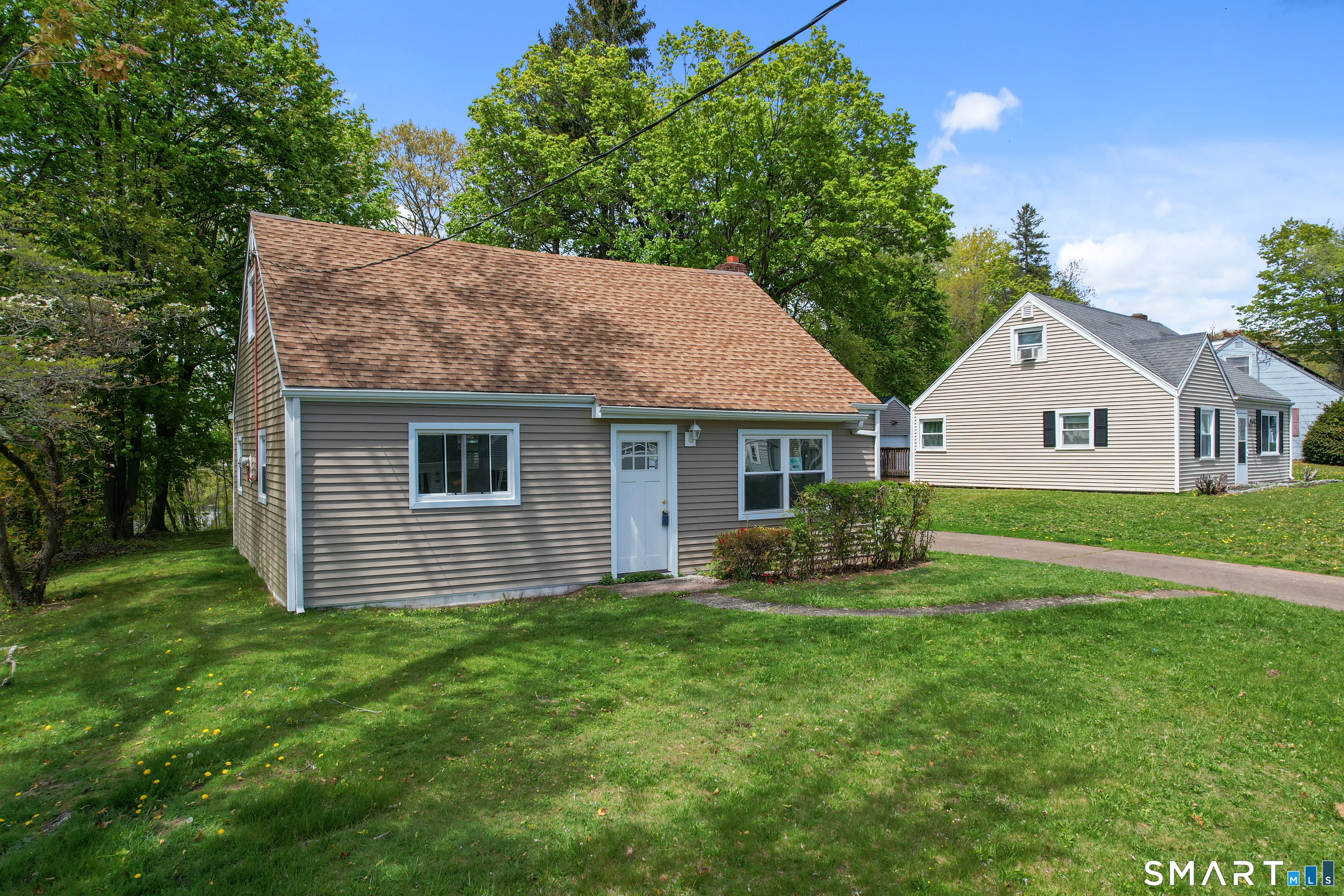 Photo 3 of 52 Glen Haven Road, New Haven, CT