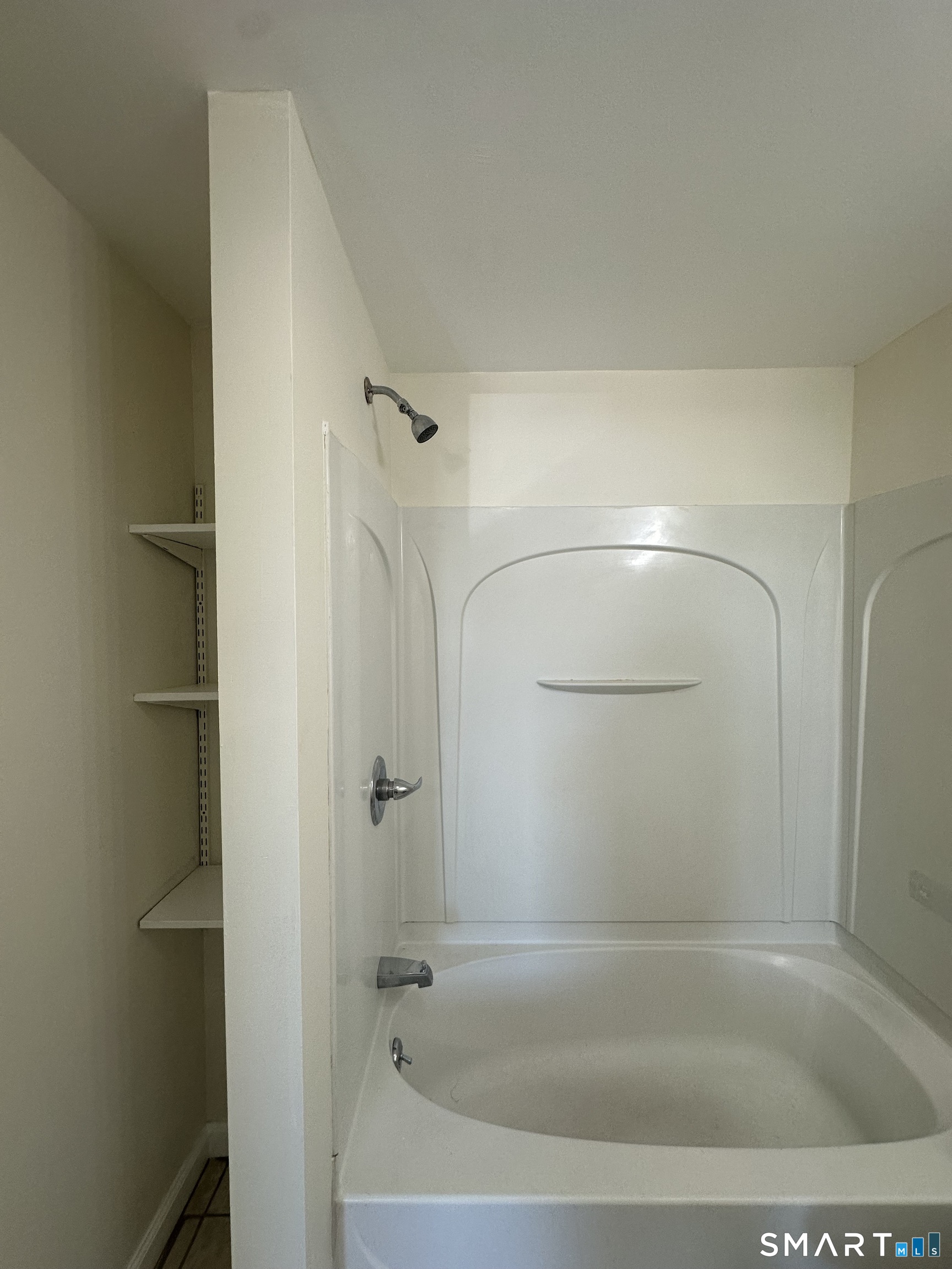 42 Jefferson, New London, 06320, 2 Bedrooms Bedrooms, 0 ,1 BathroomBathrooms,Residential Rental,For Sale,Jefferson,0,24171178
