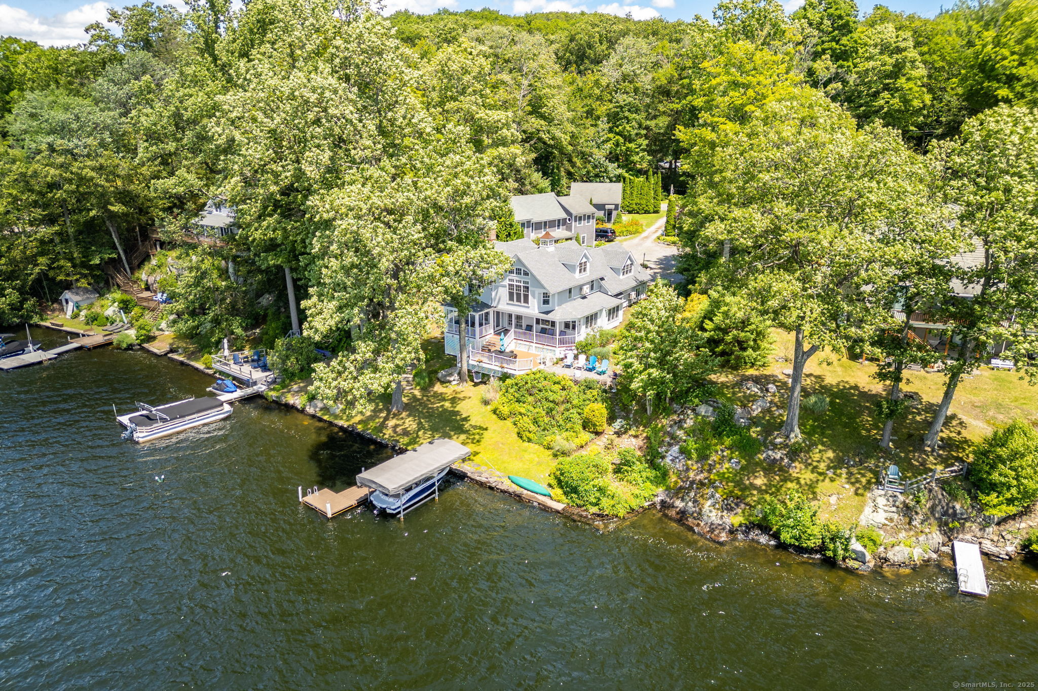 424 Wakefield, Winchester, 06098, 5 Bedrooms Bedrooms, 0 ,2 BathroomsBathrooms,Single Family For Sale,For Sale,Wakefield,0,24171266