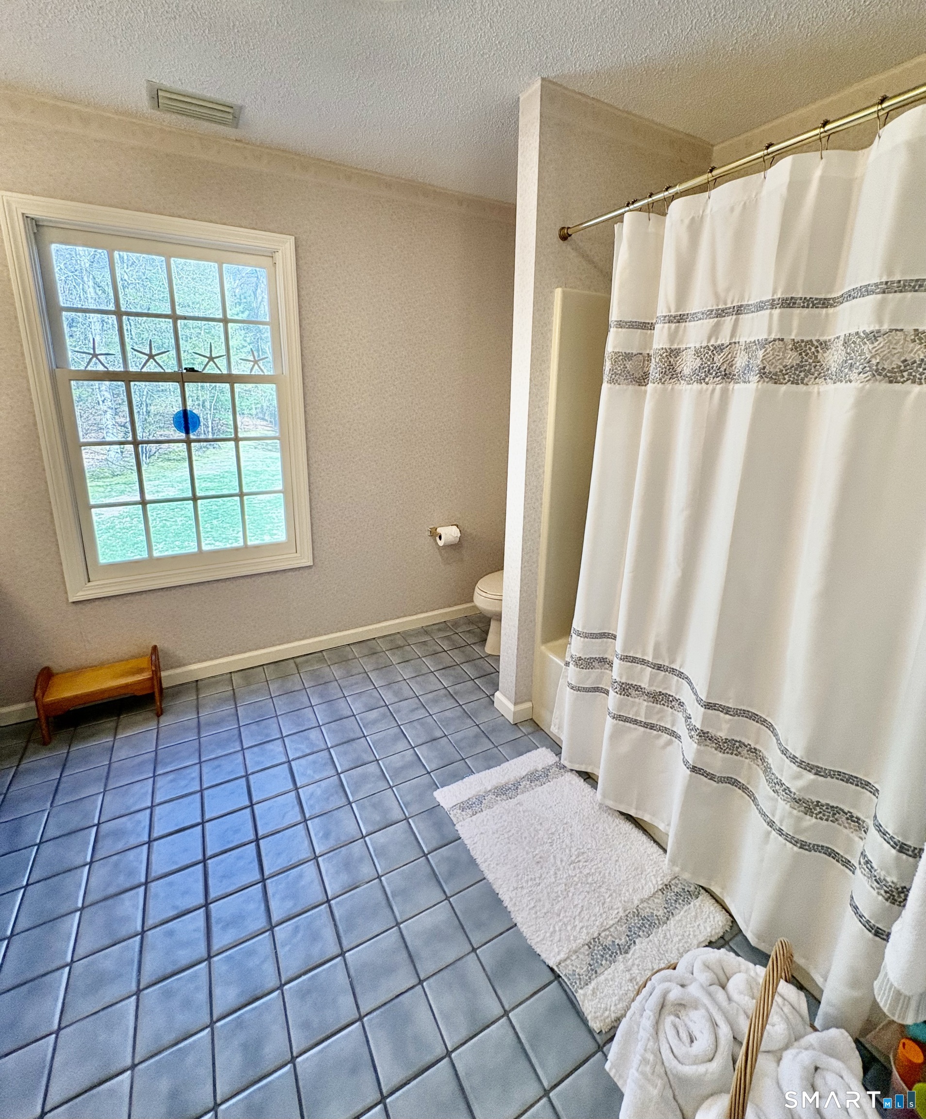 1094 Hopewell, Glastonbury, 06073, 4 Bedrooms Bedrooms, 0 ,2 BathroomsBathrooms,Single Family For Sale,For Sale,Hopewell,0,24171257