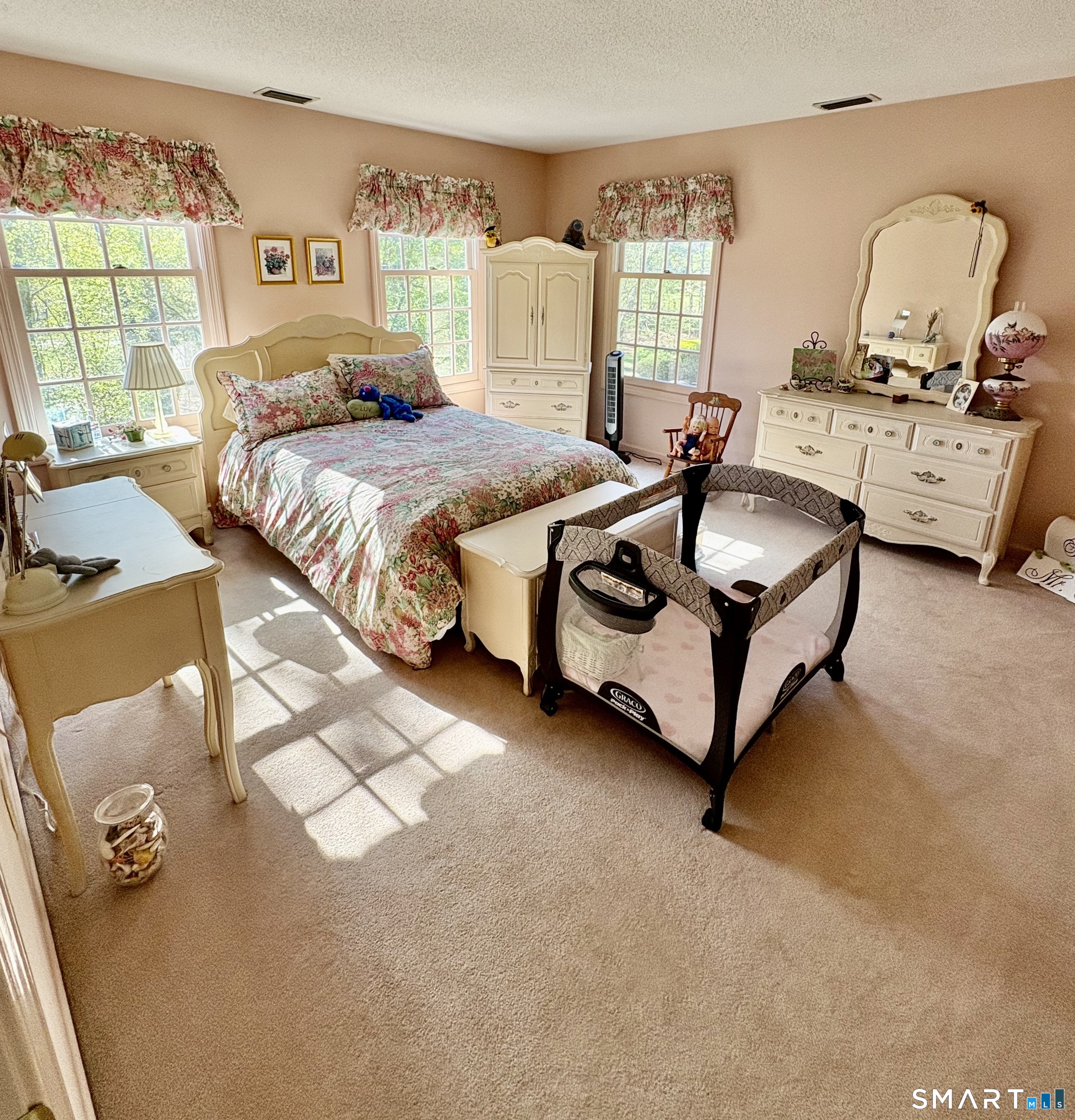 1094 Hopewell, Glastonbury, 06073, 4 Bedrooms Bedrooms, 0 ,2 BathroomsBathrooms,Single Family For Sale,For Sale,Hopewell,0,24171257
