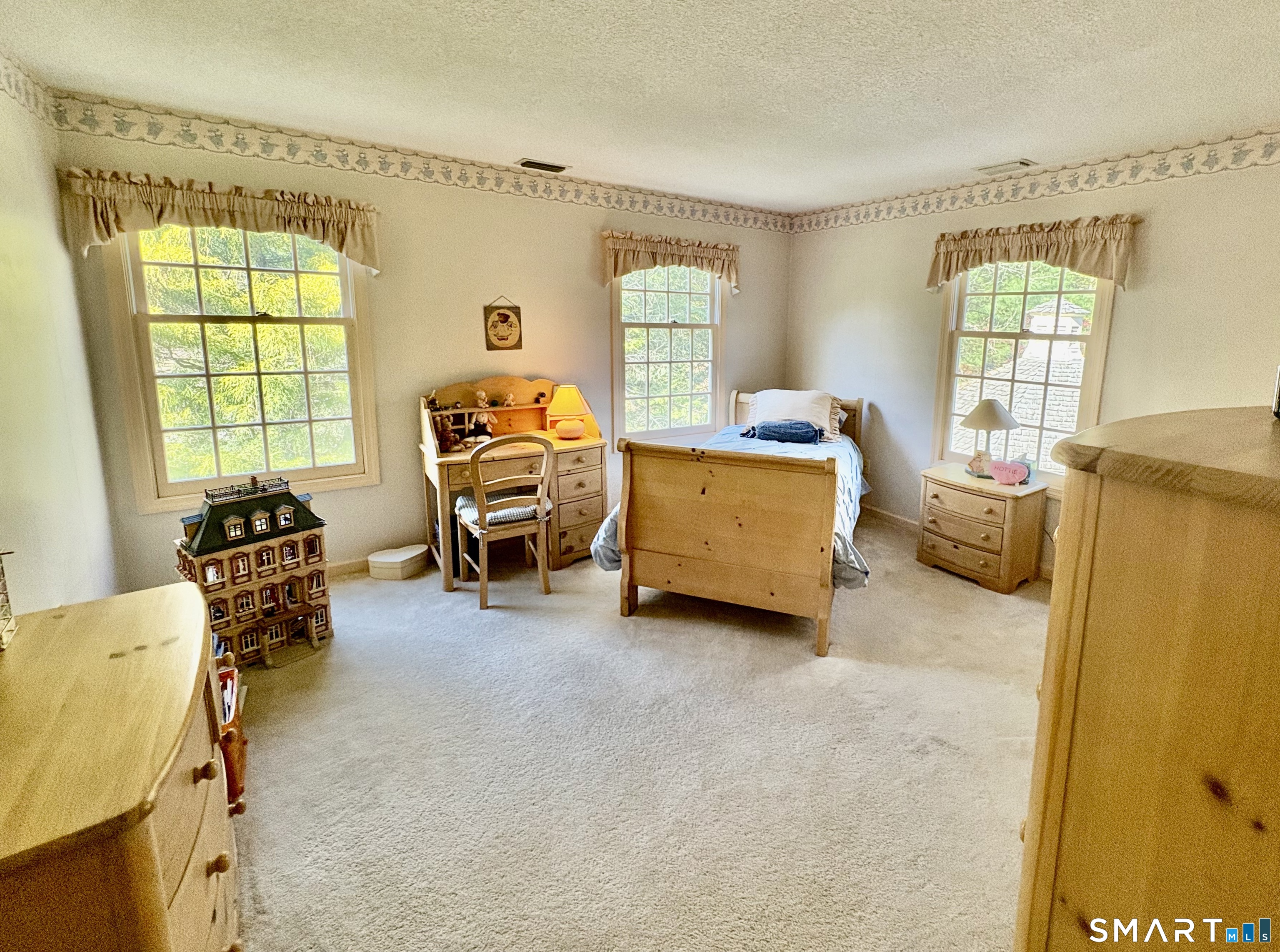 1094 Hopewell, Glastonbury, 06073, 4 Bedrooms Bedrooms, 0 ,2 BathroomsBathrooms,Single Family For Sale,For Sale,Hopewell,0,24171257